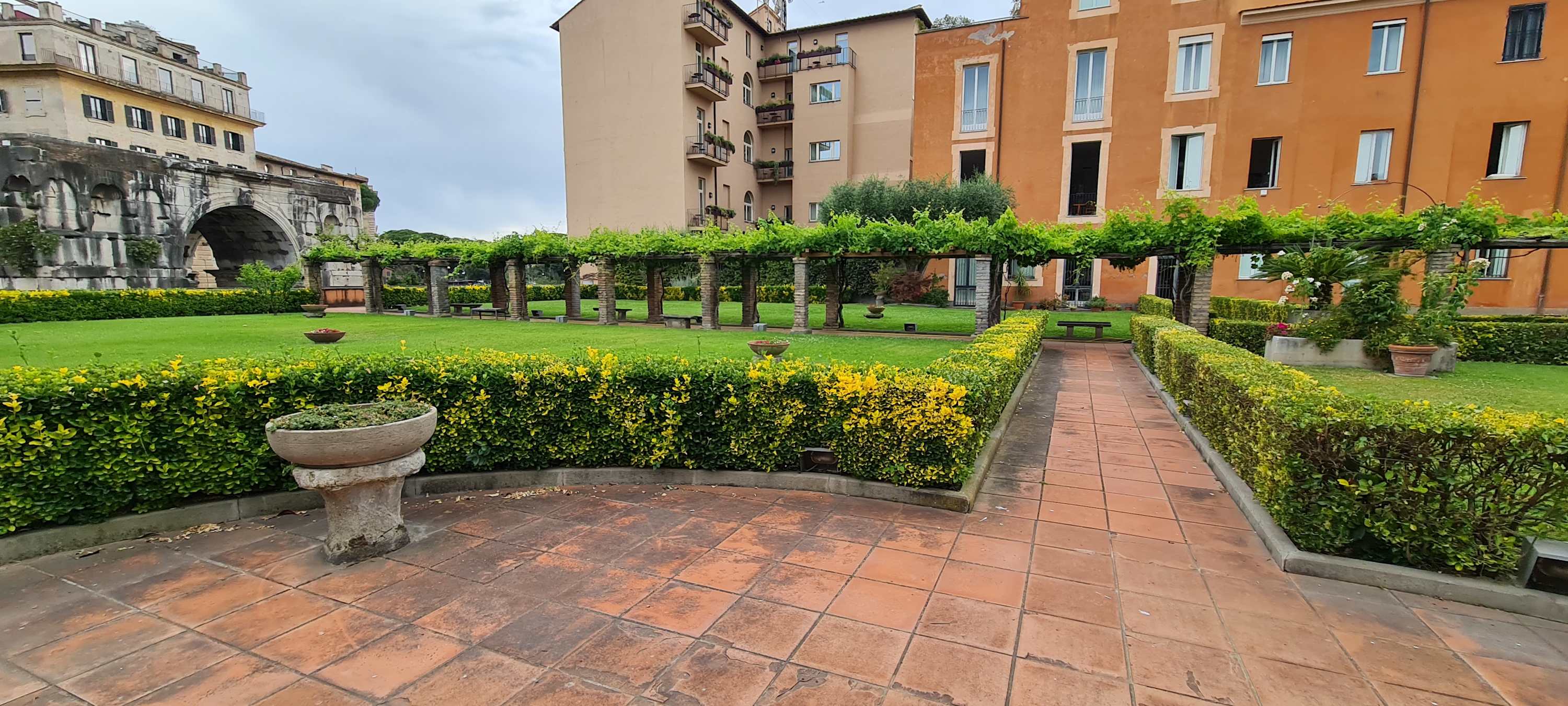 TR - Forum Terrace - Image 37