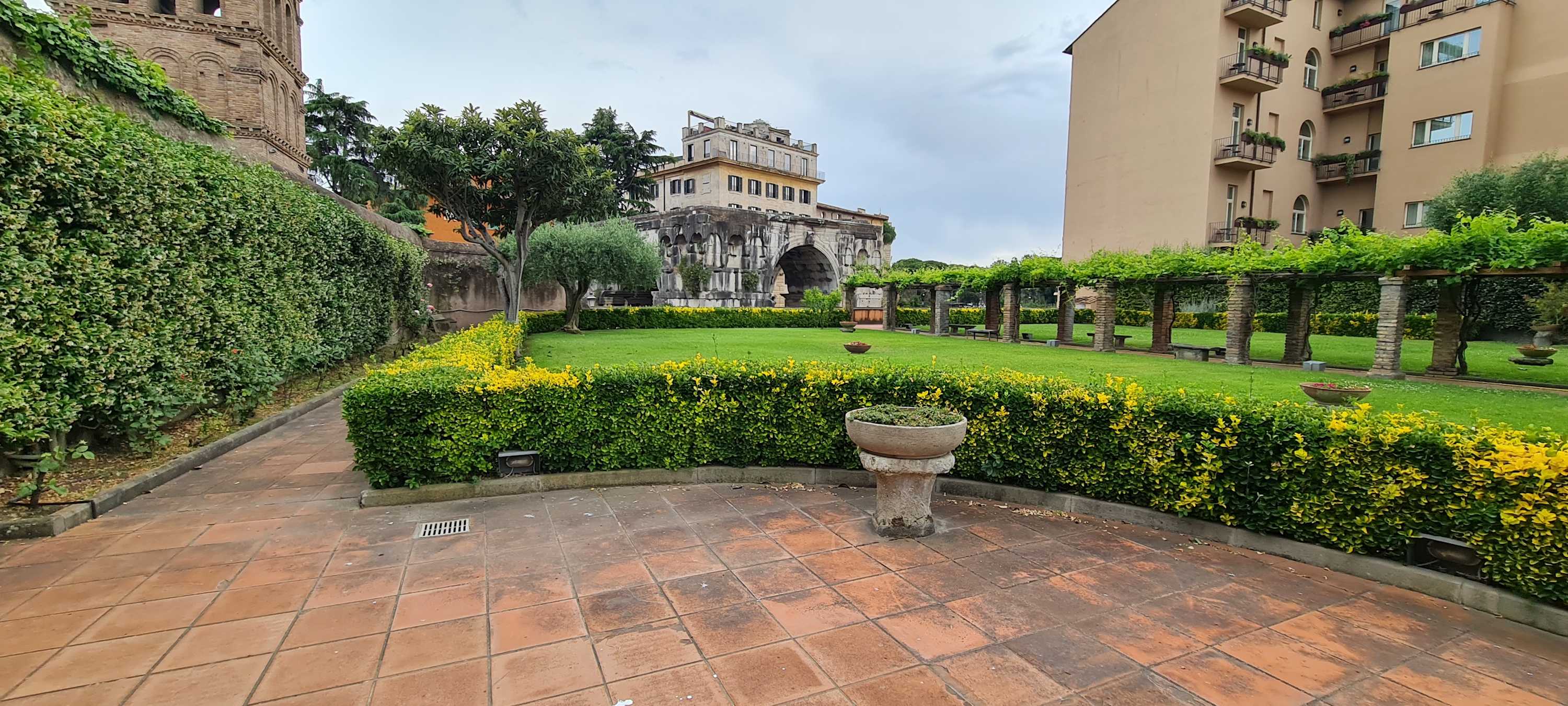 TR - Forum Terrace - Image 38