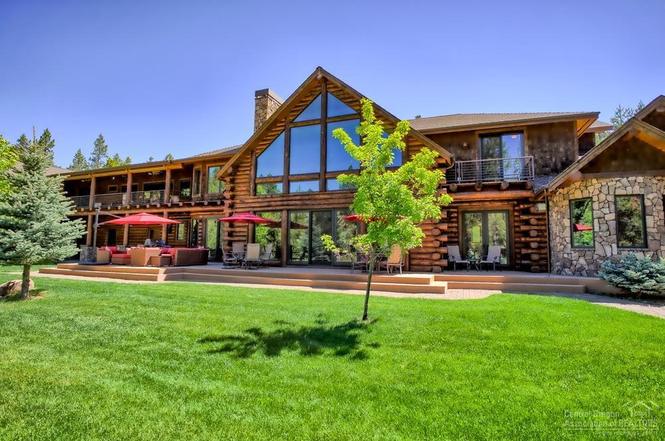 Riverfront, Pool Table | Deschutes River Lodge