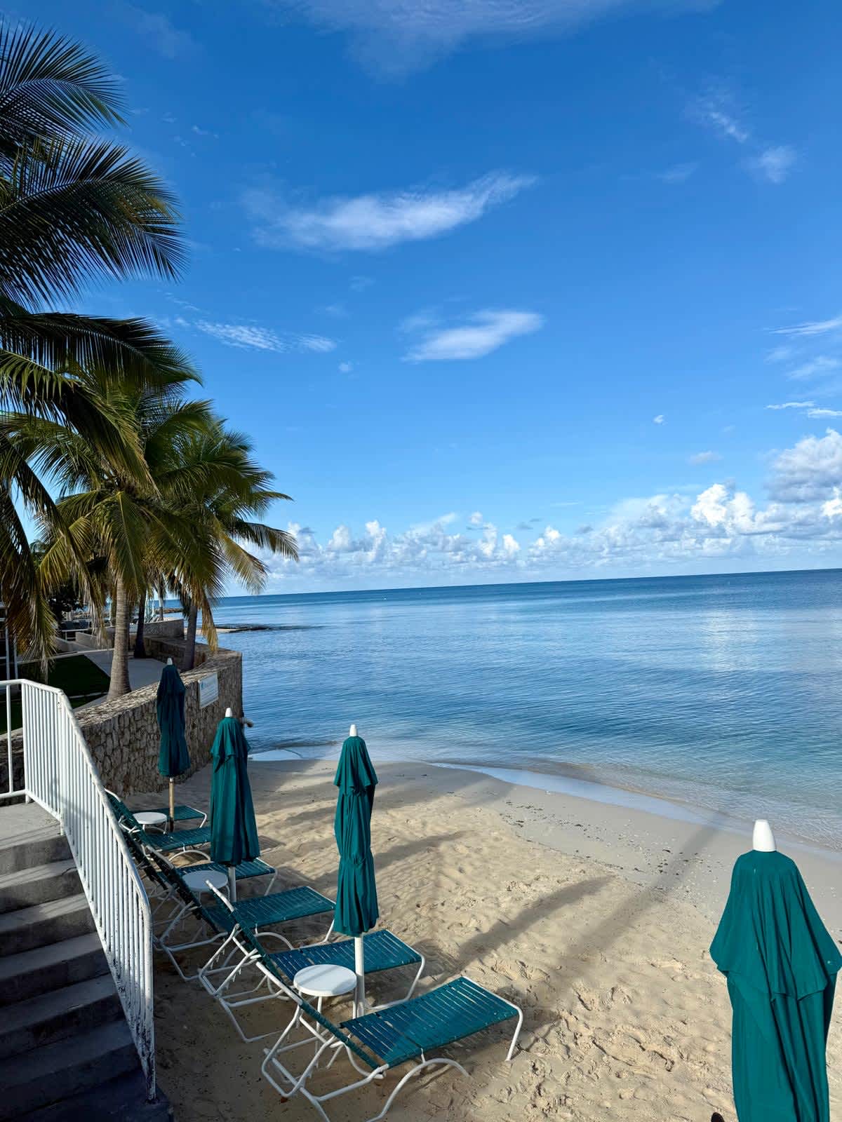 Outstanding value,Plantation Village #44 - 7MBeach — Seven Mile Beach, George Town — vacation rental