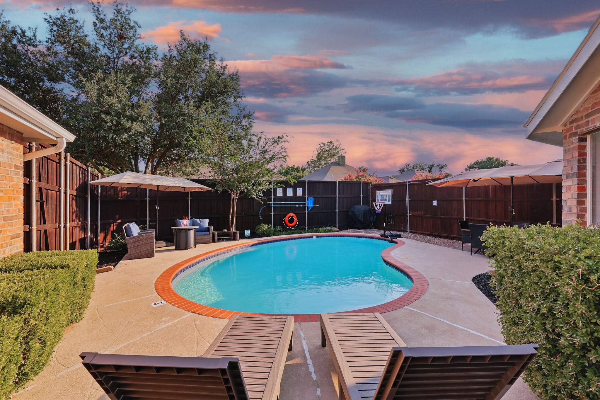 5-BD/2-BA Upscale Elegance | Pool, Hot Tub, BBQ — Frisco, TX — vacation rental