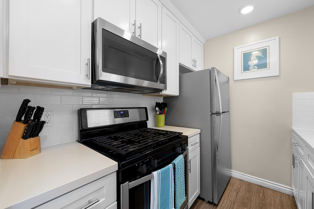 Bens Beach Bungalow 1 150 Steps to Sand 3