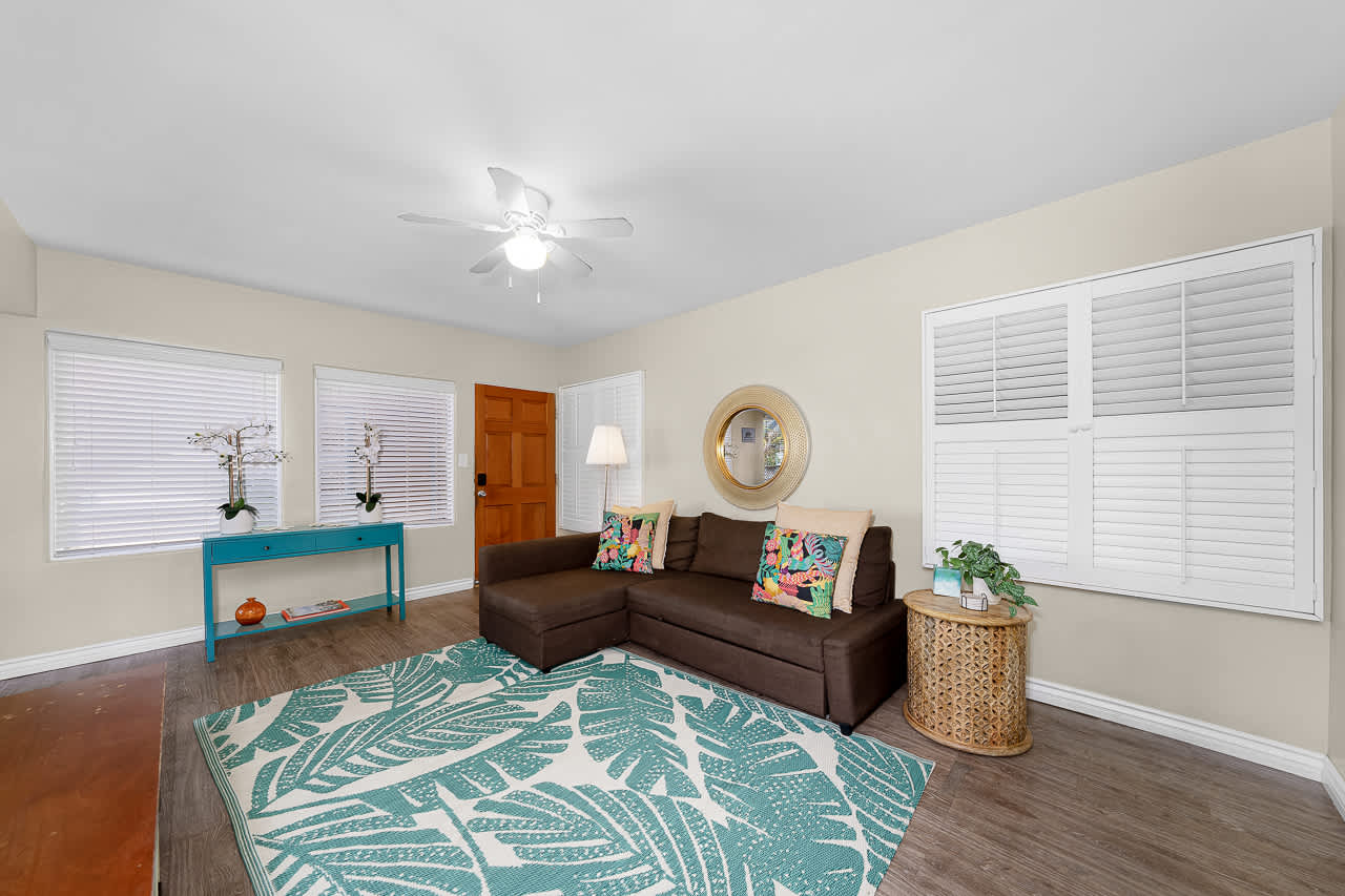 Bens Beach Bungalow 1 150 Steps to Sand 8