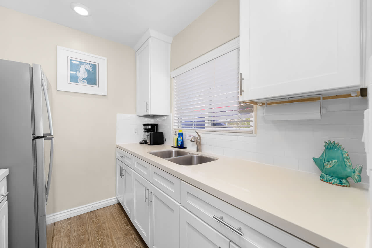 Bens Beach Bungalow 1 150 Steps to Sand 9