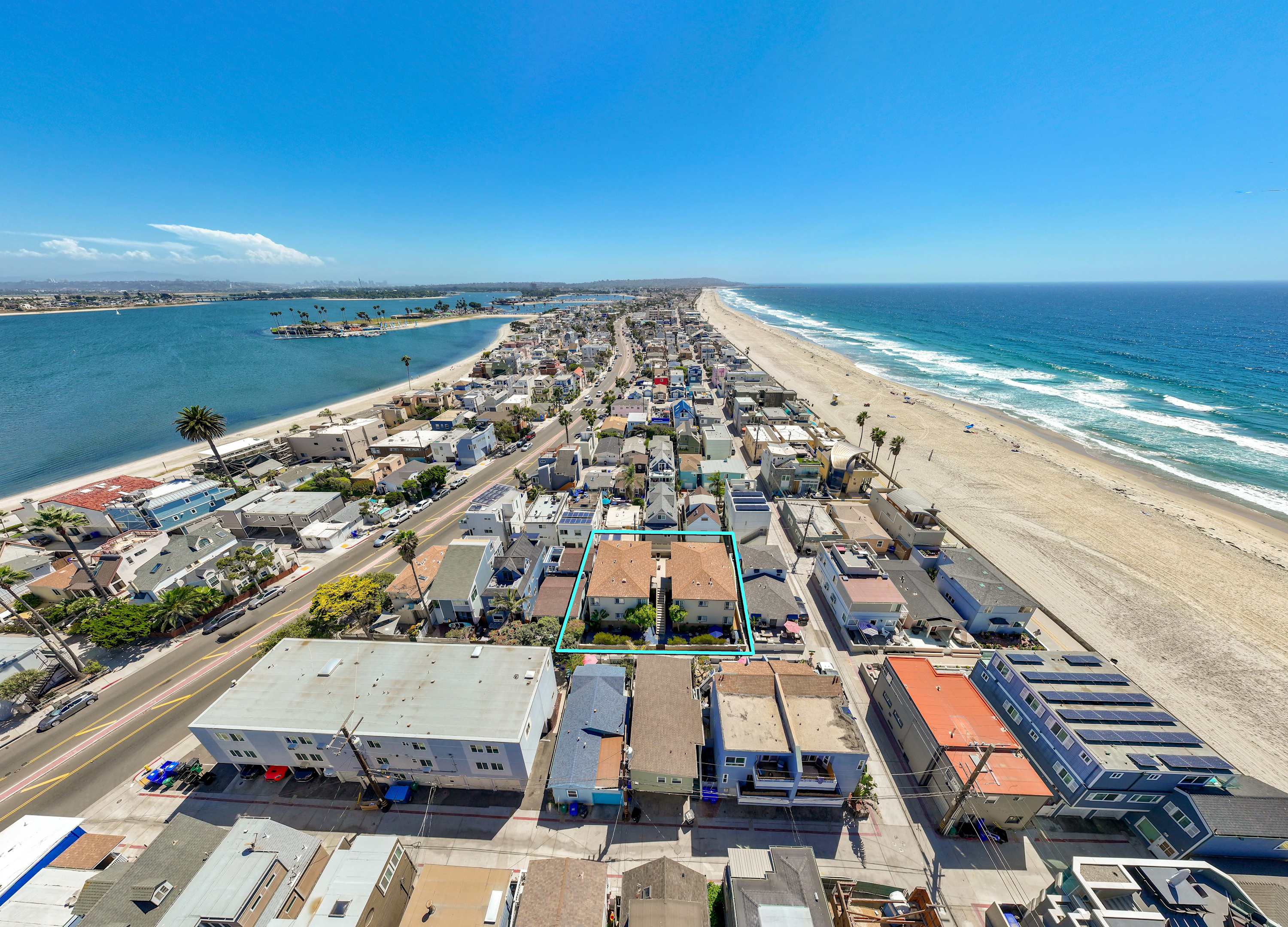 Bens Beach Bungalow 1 150 Steps to Sand 4