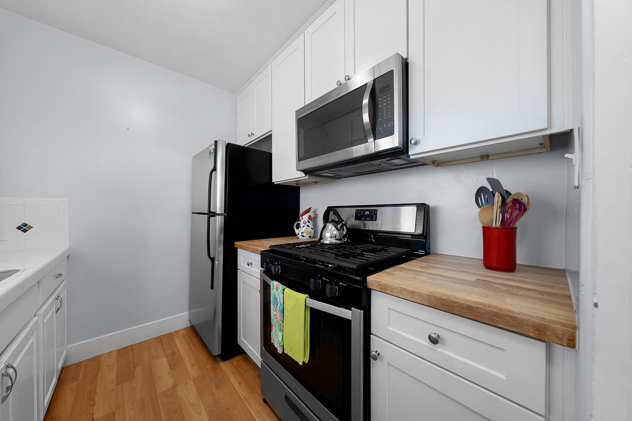 Bens Beach Bungalow 2 100 Steps to Sand | Photo 2