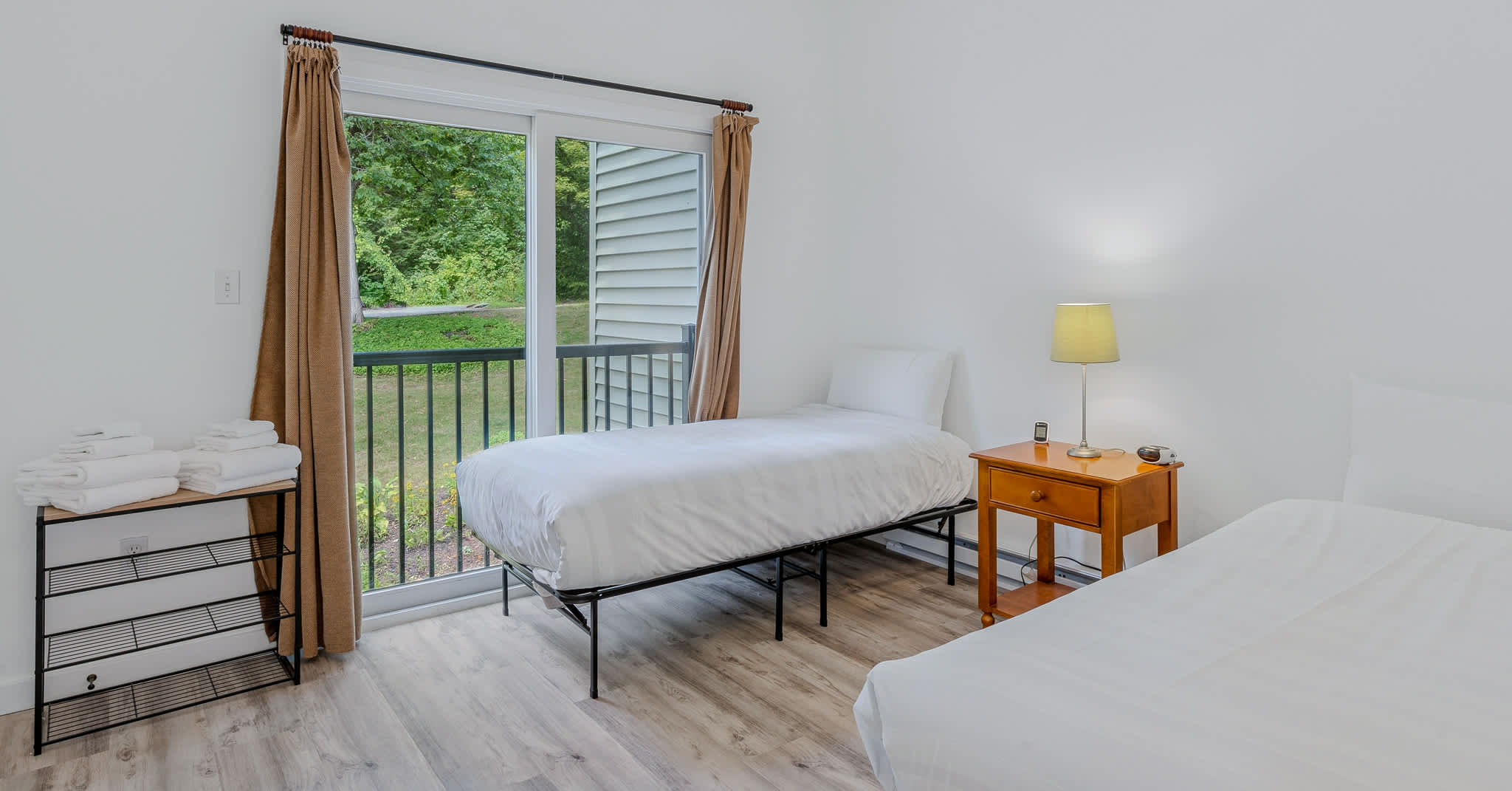 Steps to Ski Trail, Fireplace - Kingswood 1B
