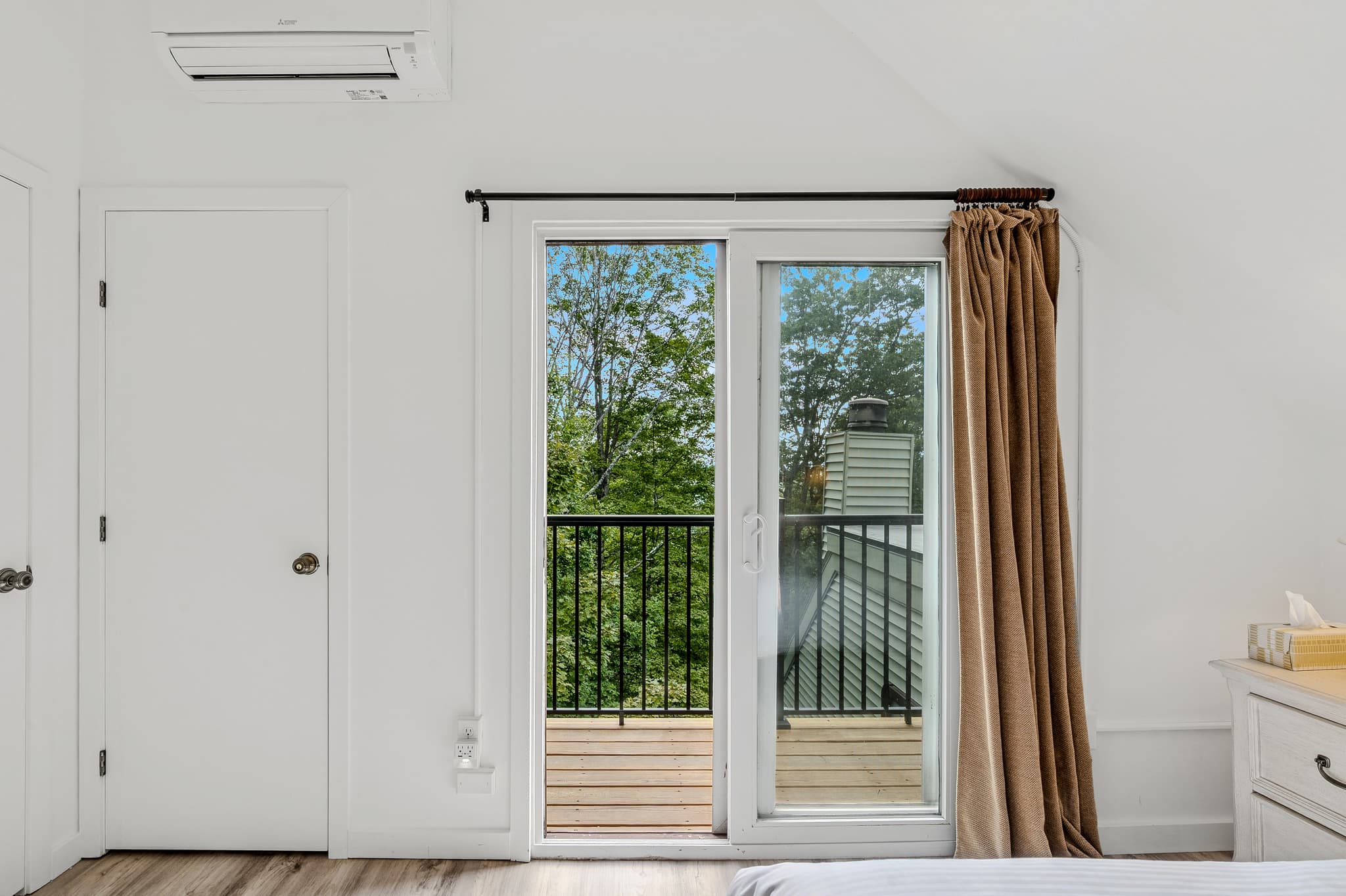 Steps to Ski Trail, Fireplace - Kingswood 1B