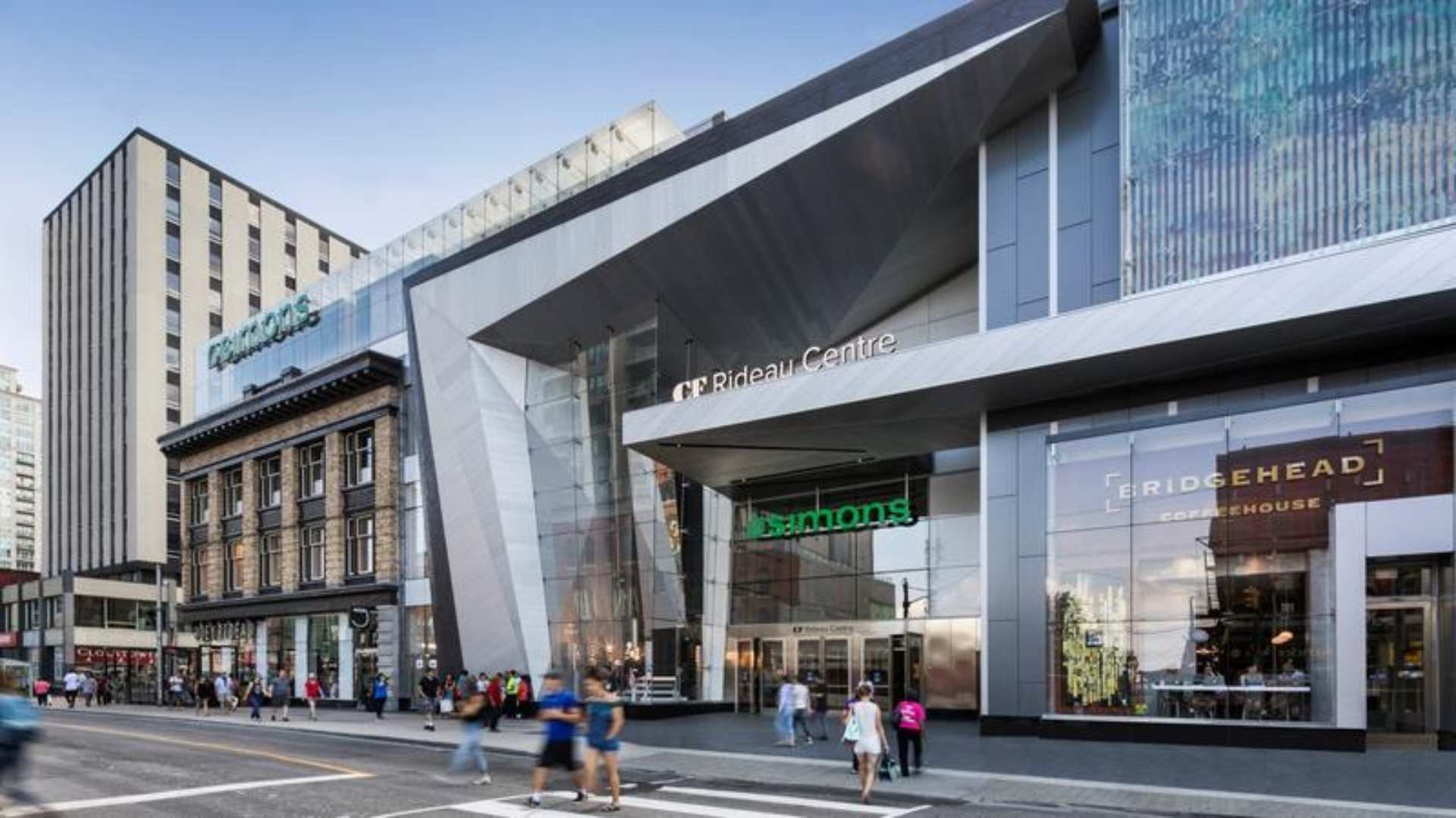 You'll be close to Rideau Centre Shopping Mall