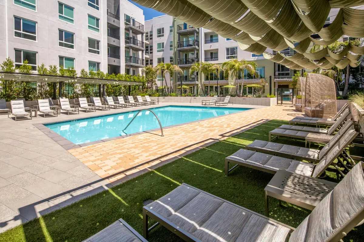 Luxury Apartment 10 Min to Disneyland | Pool & Gym - Photo 18