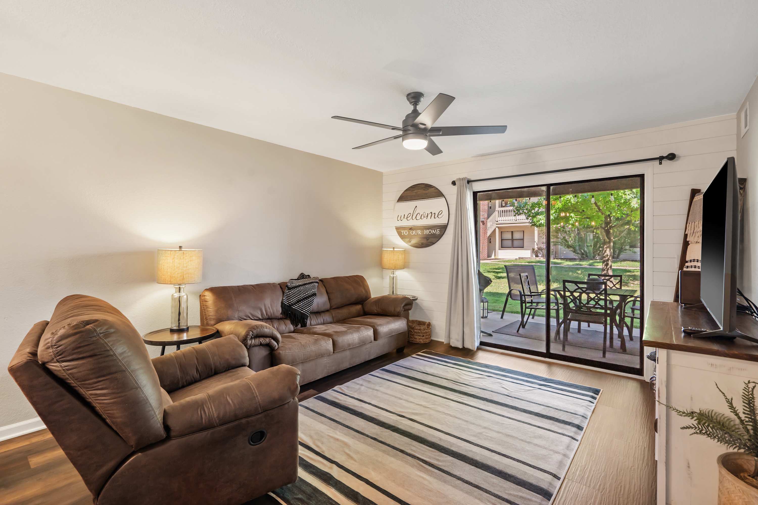 Coffman Escape - Stay for 6