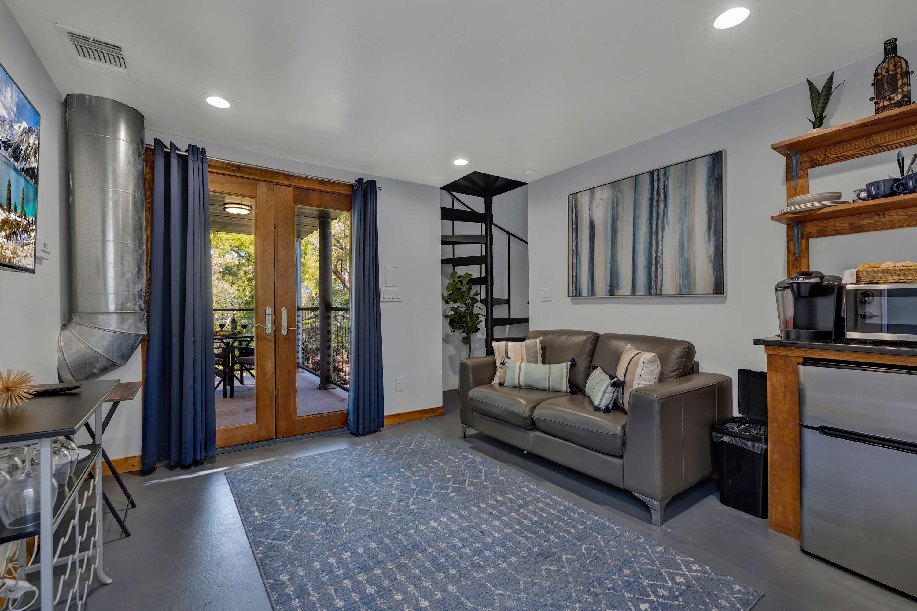 Schubert Place D | Photo 5