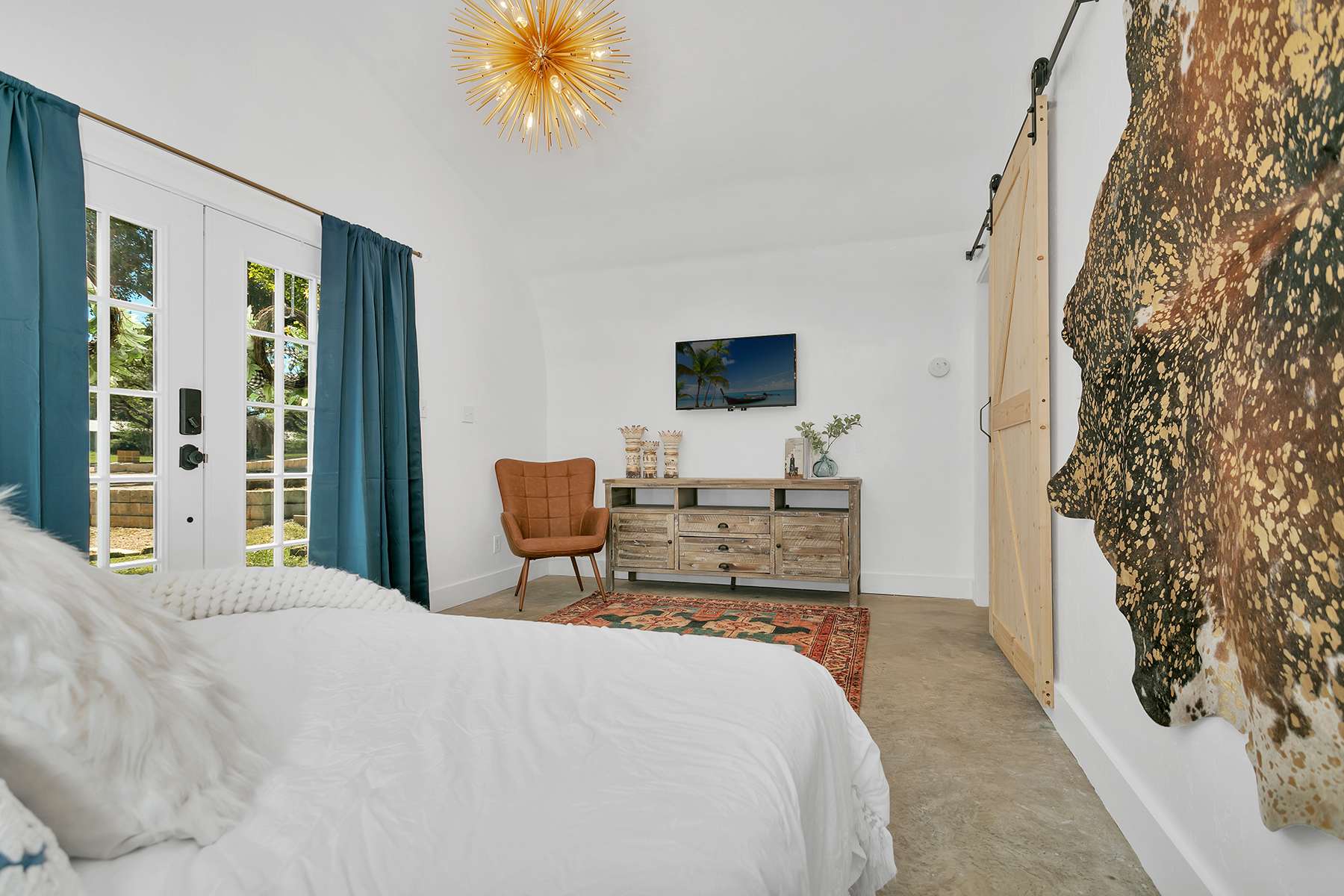 Poplar Place Q | Photo 2