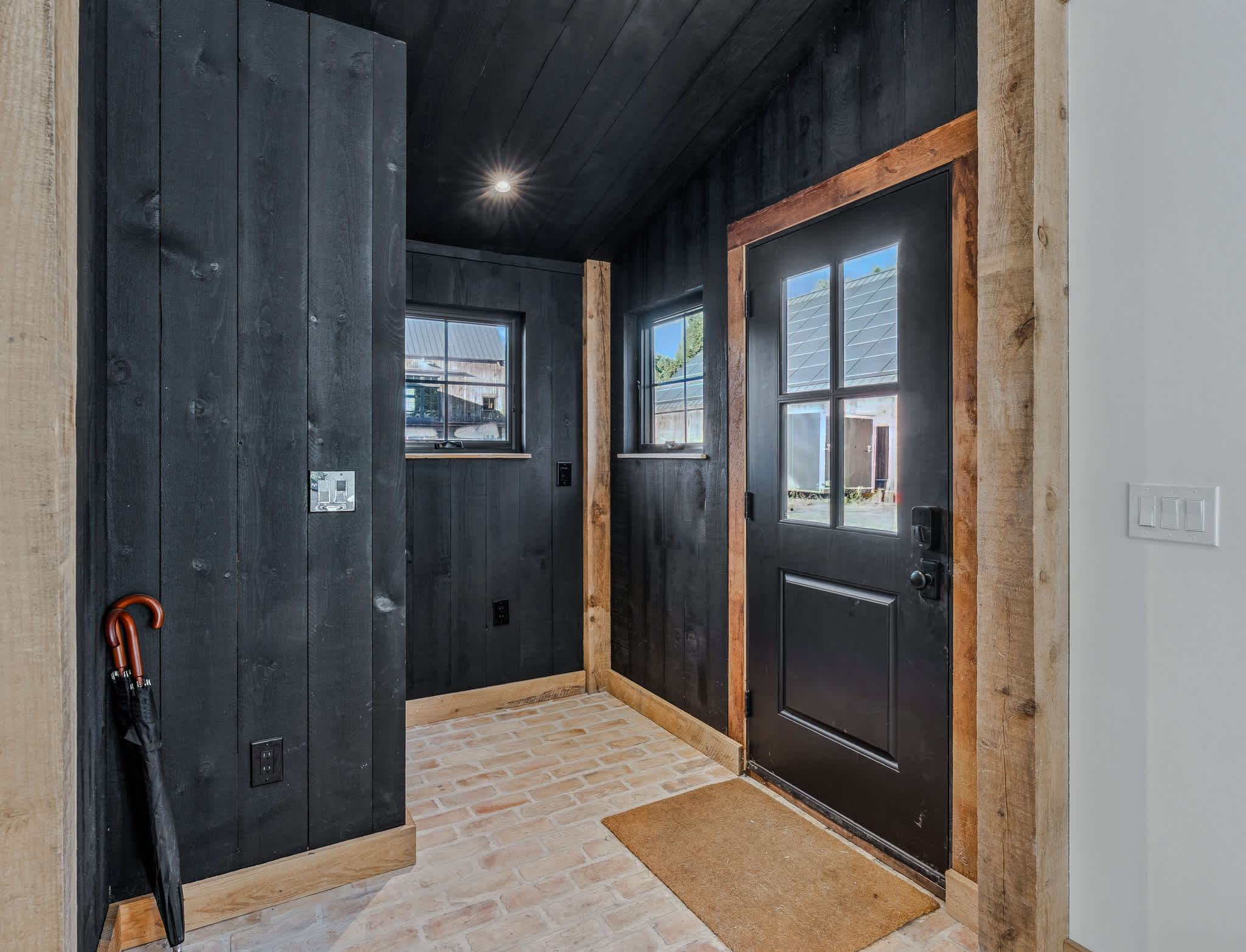 Ski-In/Out to S6, Sauna & Hot Tub | Little House