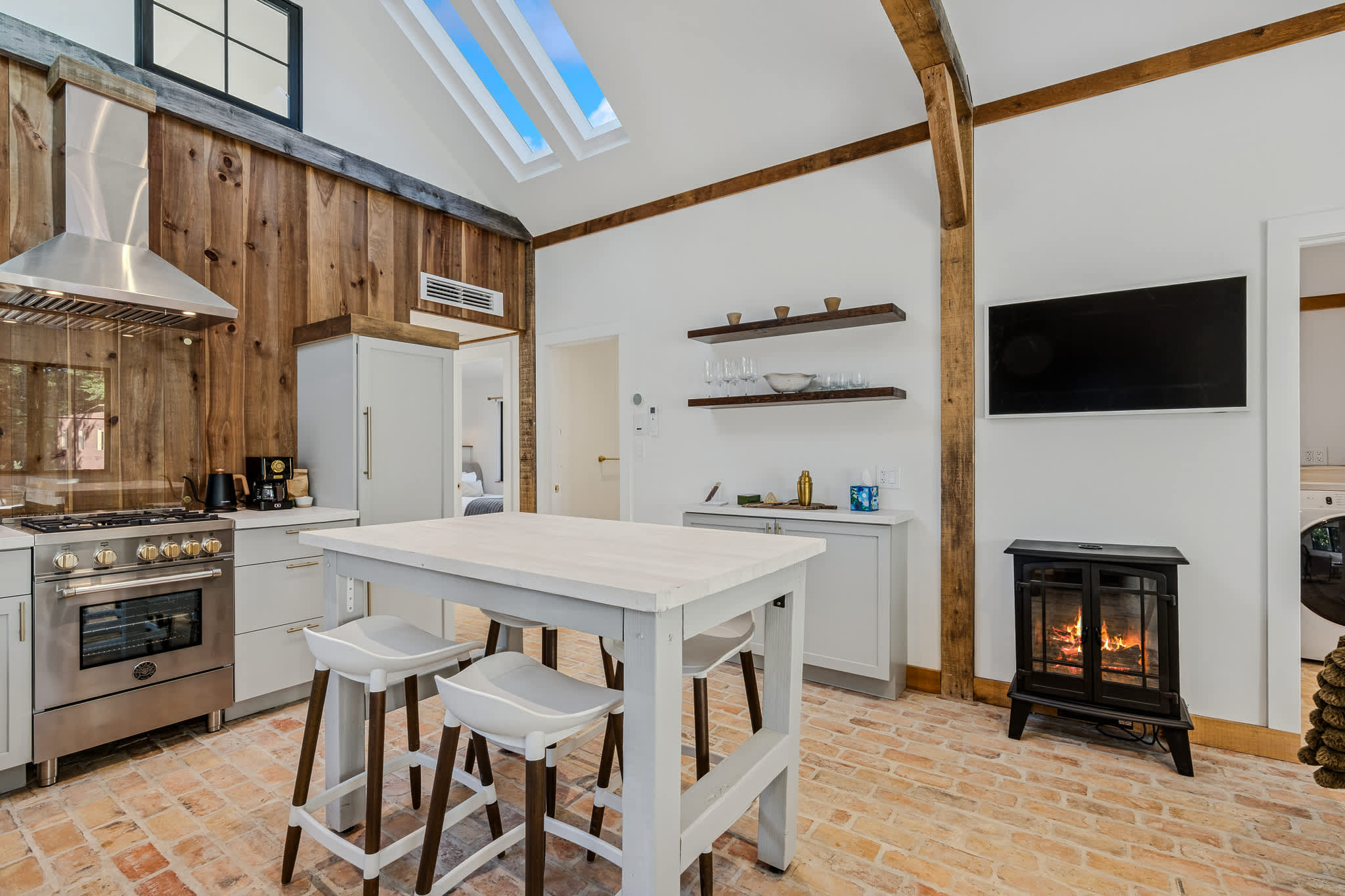 Ski-In/Out to S6, Sauna & Hot Tub | Little House