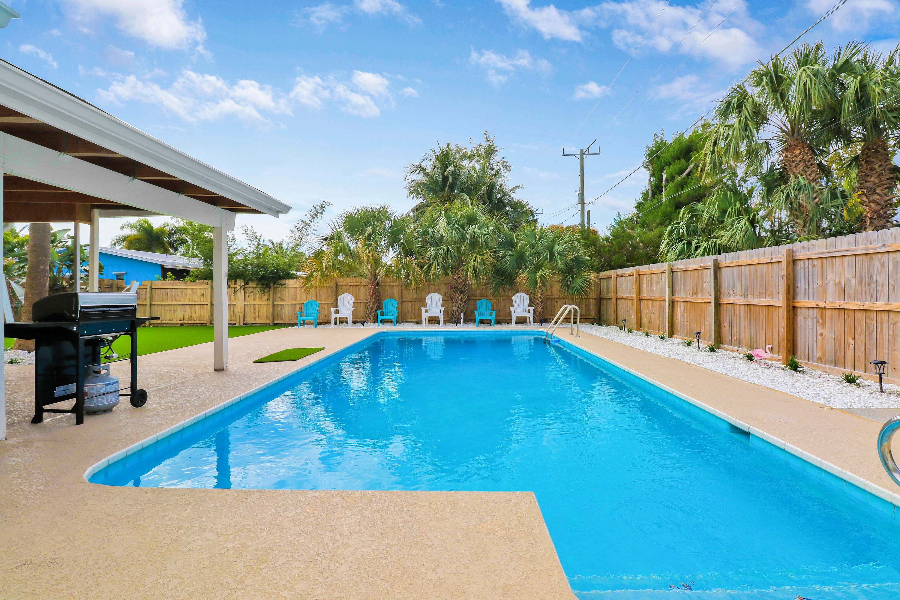 Downtown Beach Cottage - Heated Pool — Stuart, FL — vacation rental