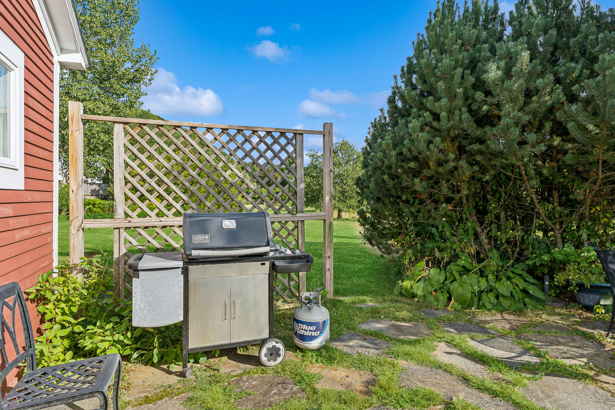 Steps to S6! Firepit, BBQ, Views! | Little House