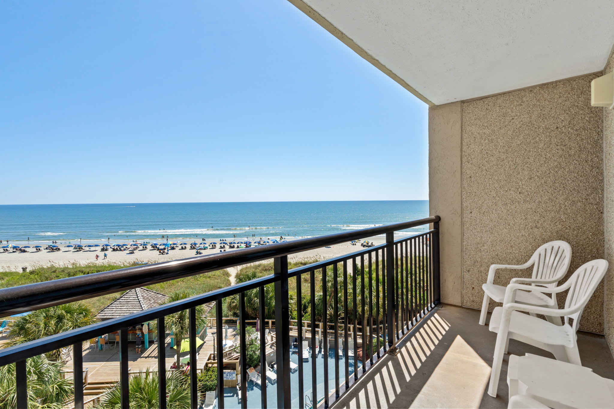 Breathtaking balcony views!
