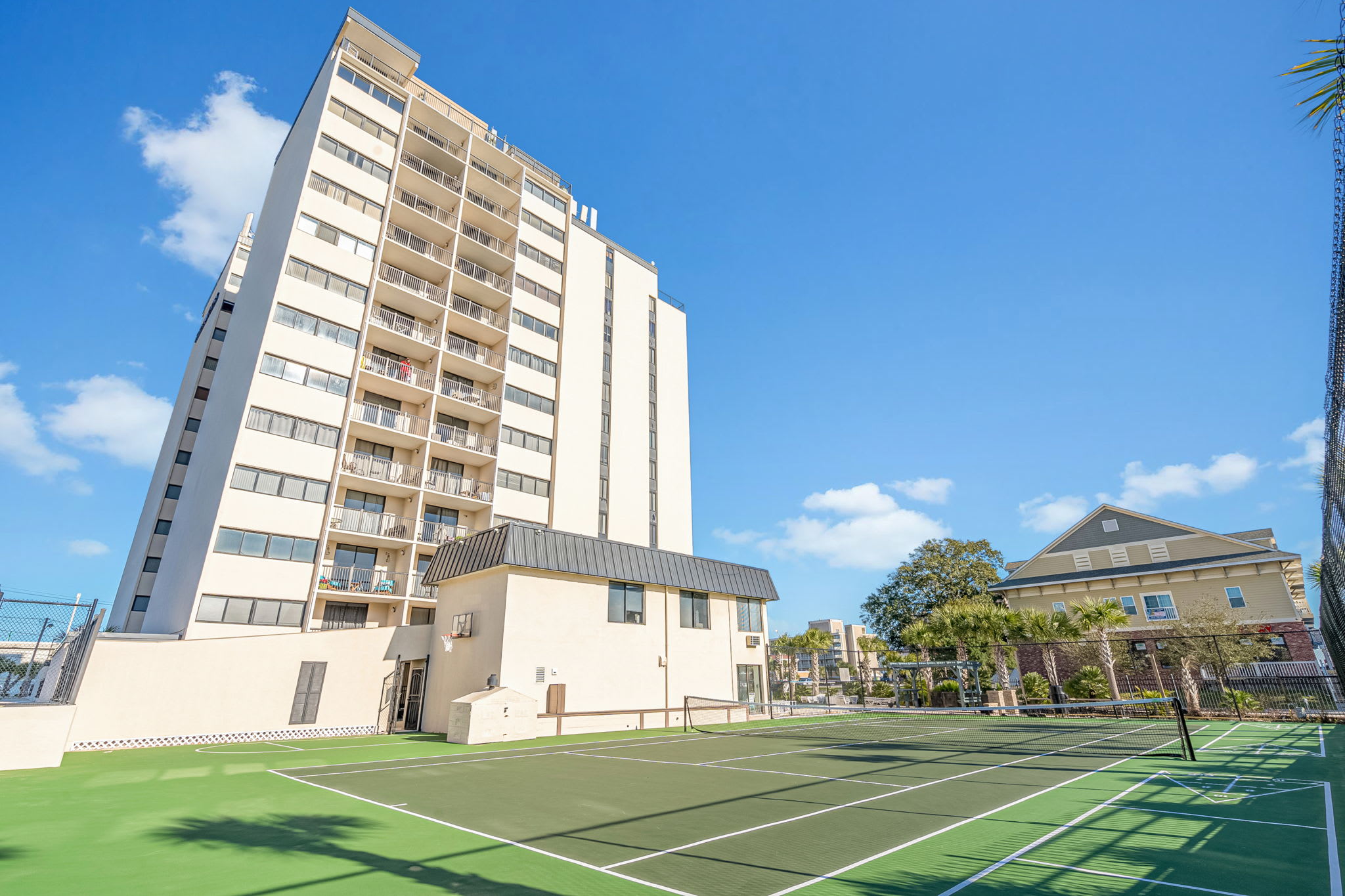 Holiday Towers 602 Near Ocean | Photo 38