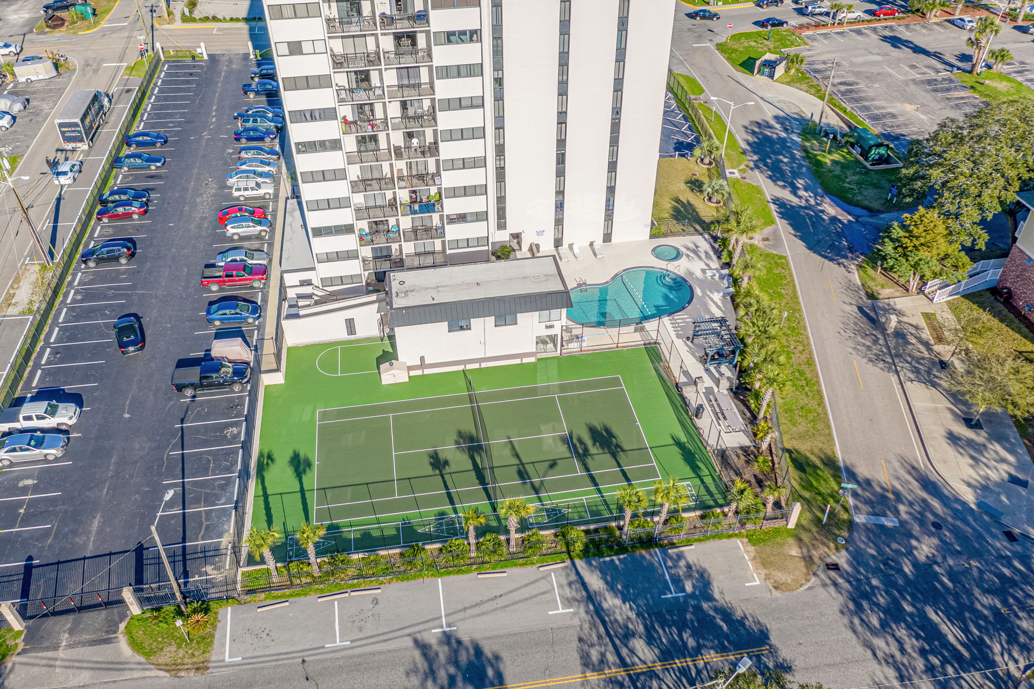 Holiday Towers 602 Near Ocean | Photo 6