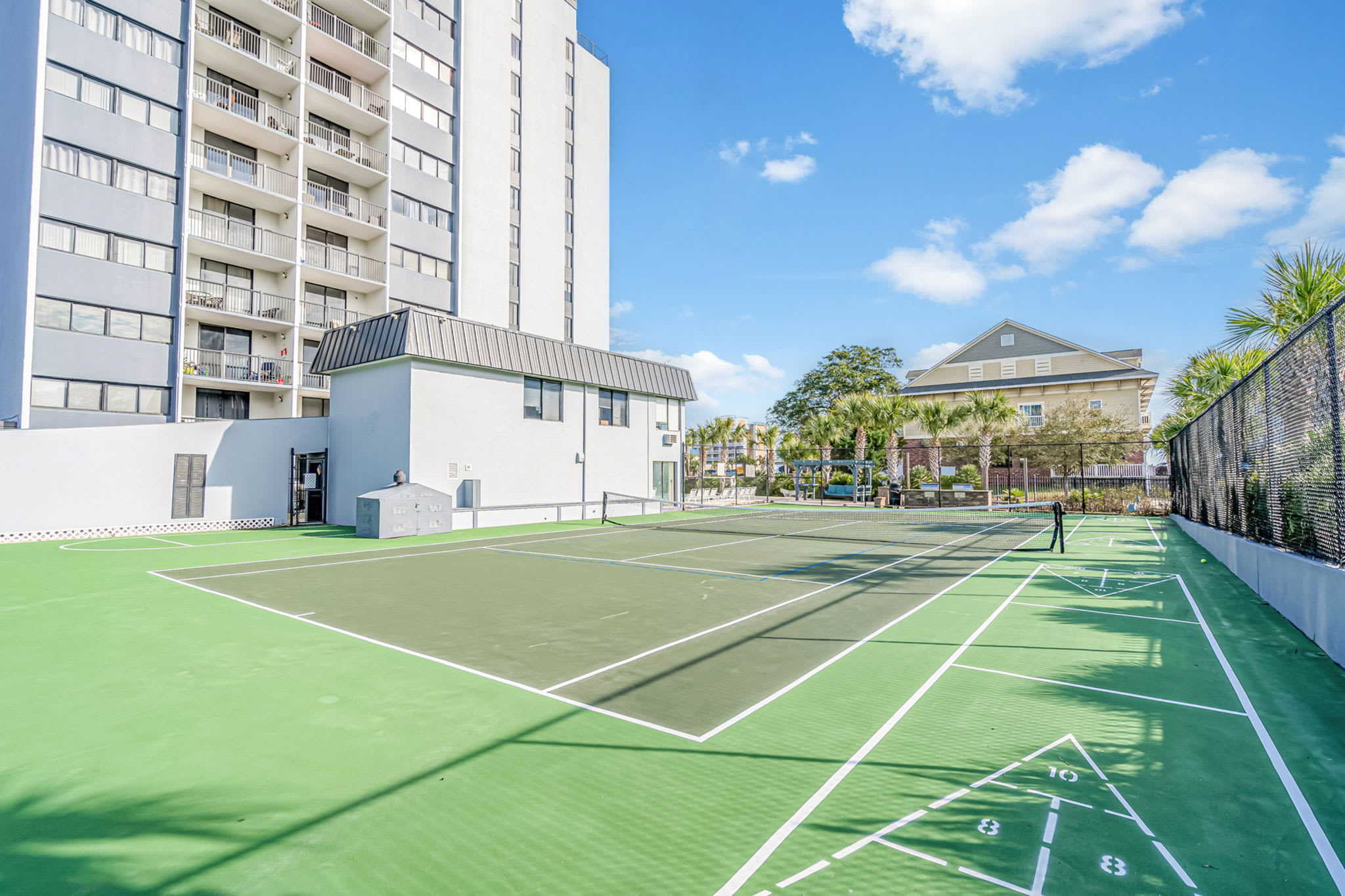 Holiday Towers 602 Near Ocean | Photo 36