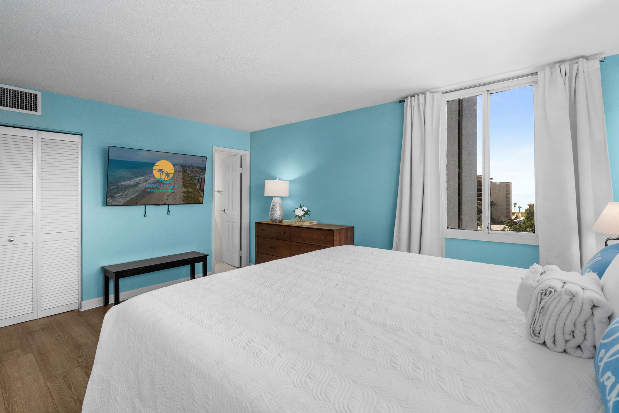 Holiday Towers 602 Near Ocean | Photo 24