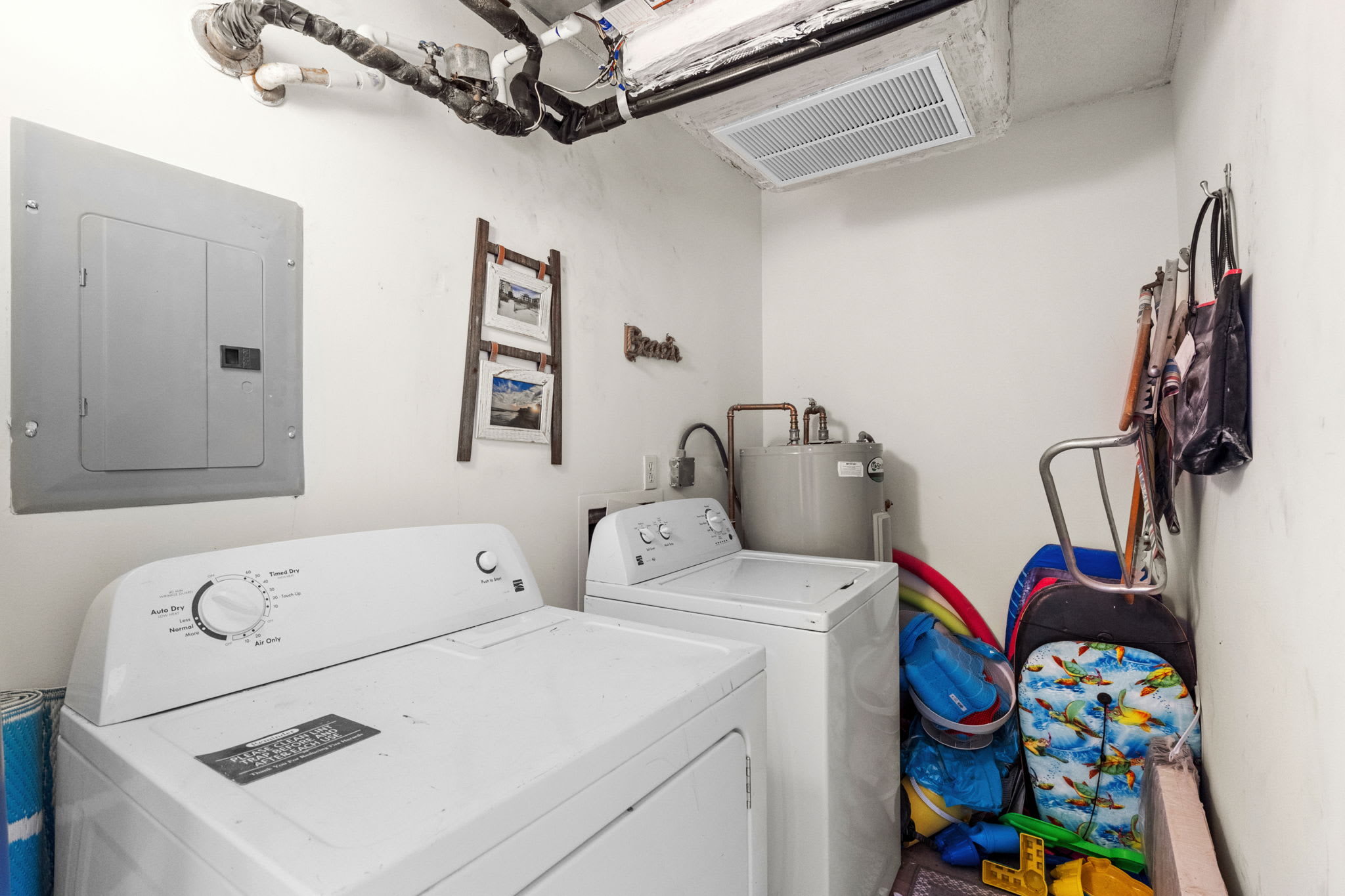 Holiday Towers 602 Near Ocean | Photo 31