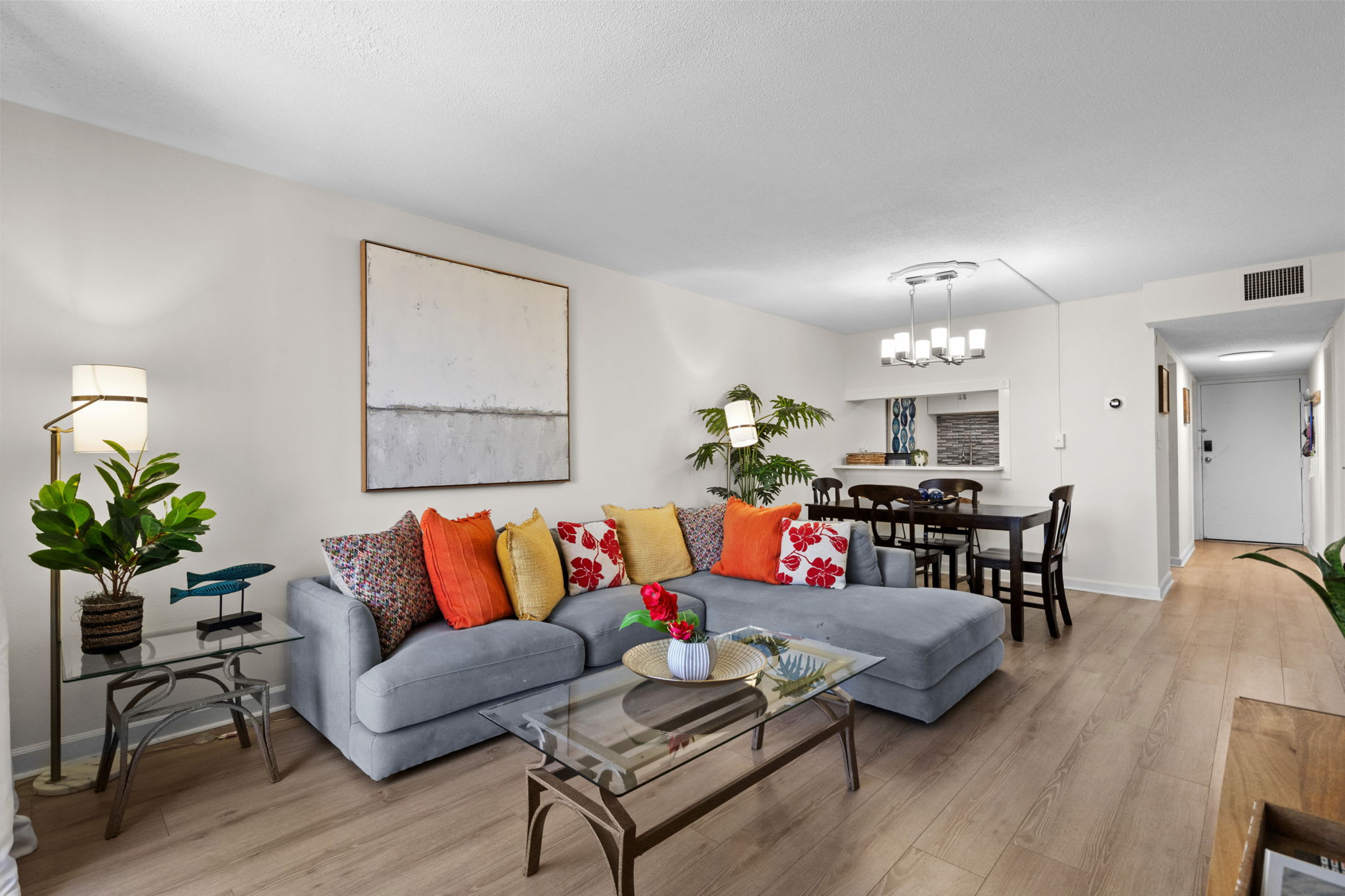 Holiday Towers 602 Near Ocean 2