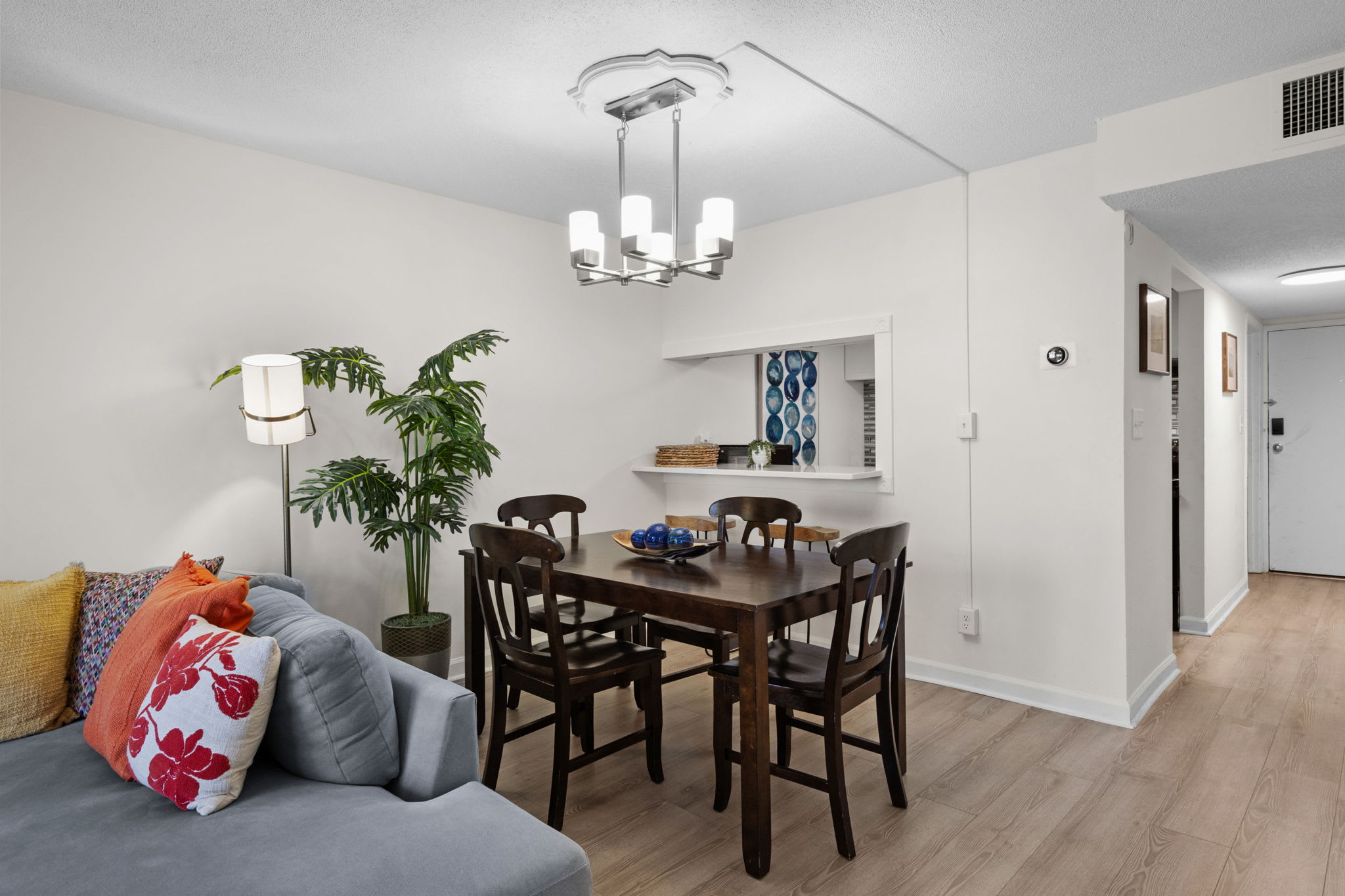 Holiday Towers 602 Near Ocean | Photo 18