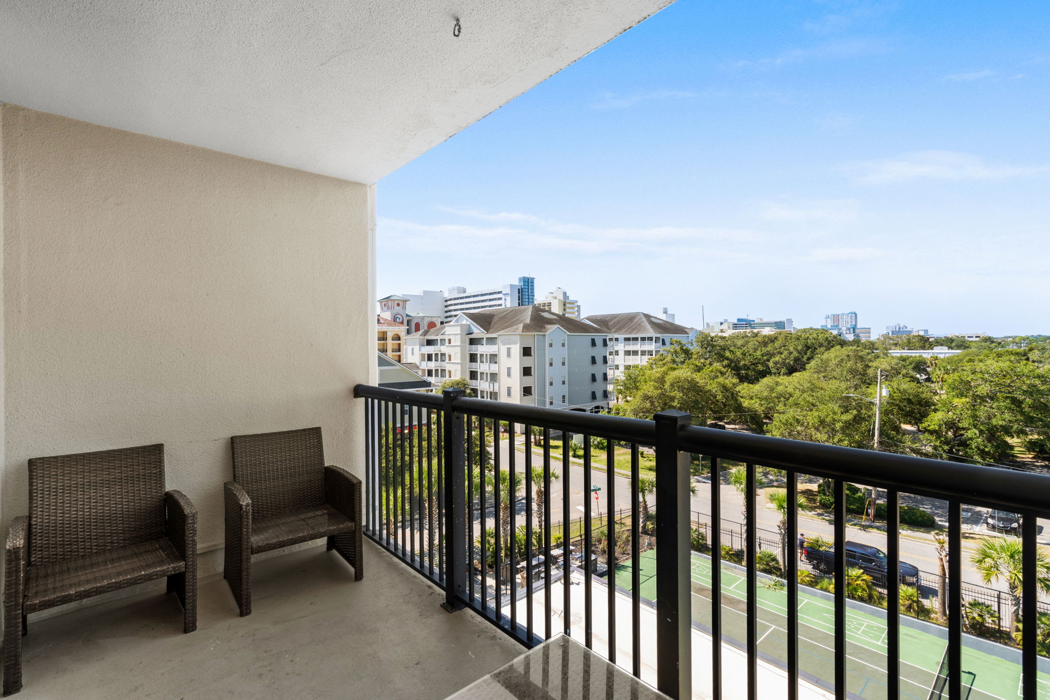 Holiday Towers 602 Near Ocean | Photo 34