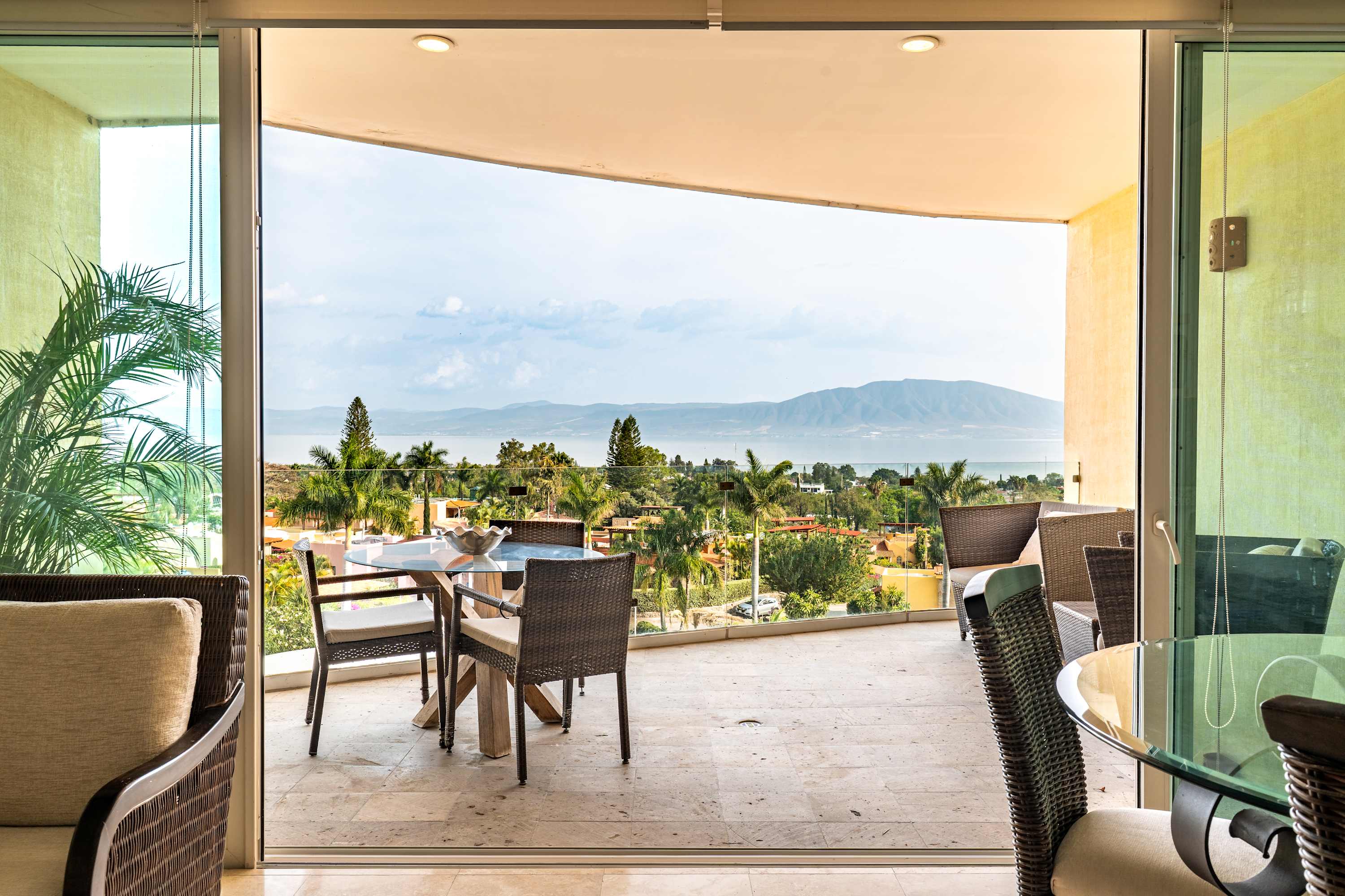 ANANA El Dorado 203 | Lake View Condo with Resort Pool
