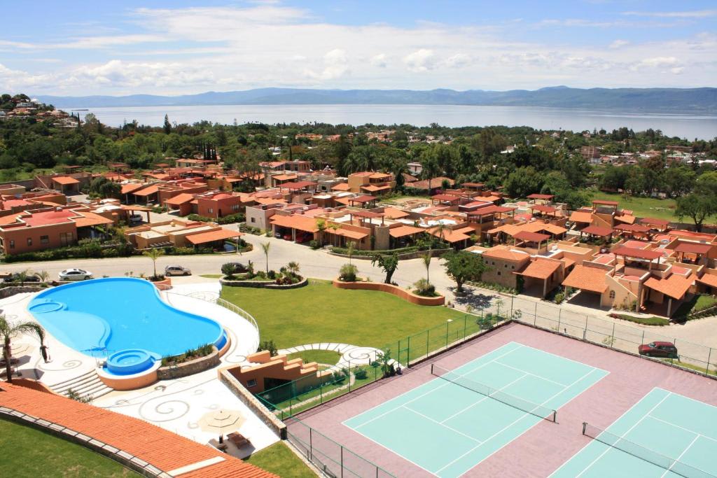 El Dorado 106 | Condo Pool, Lake Views | Long Term rental