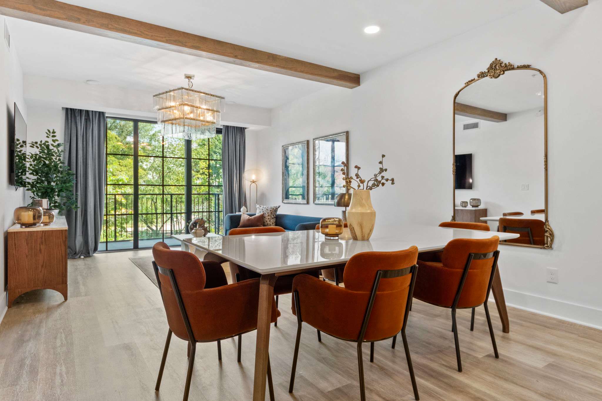 Bleau Vine Suite Minutes away from Mercedes Benz
