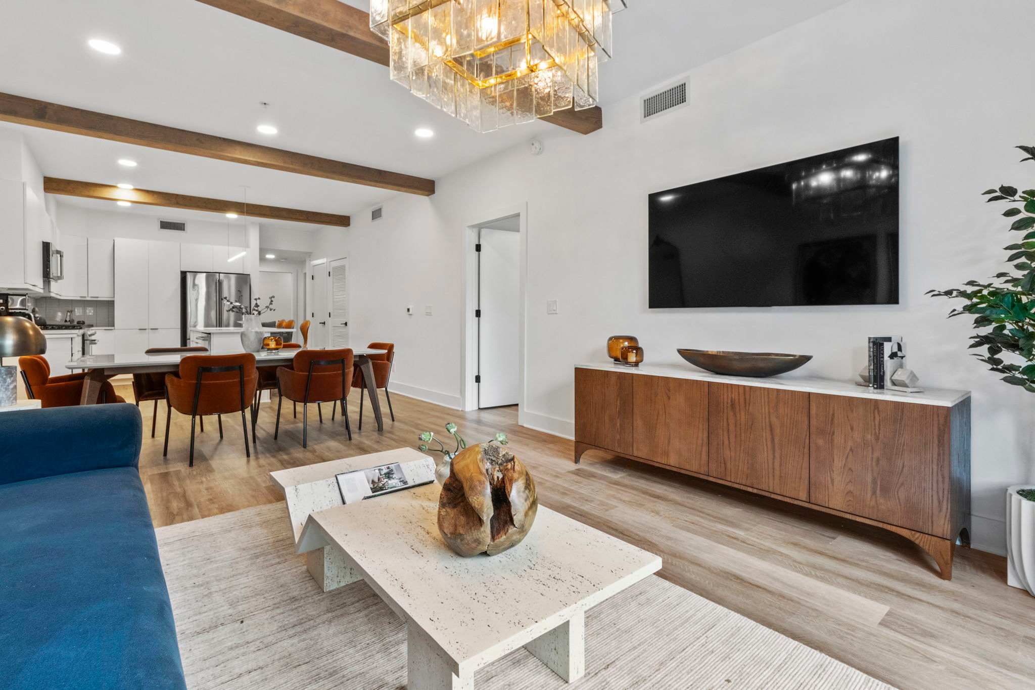 Bleau Vine Suite Minutes away from Mercedes Benz