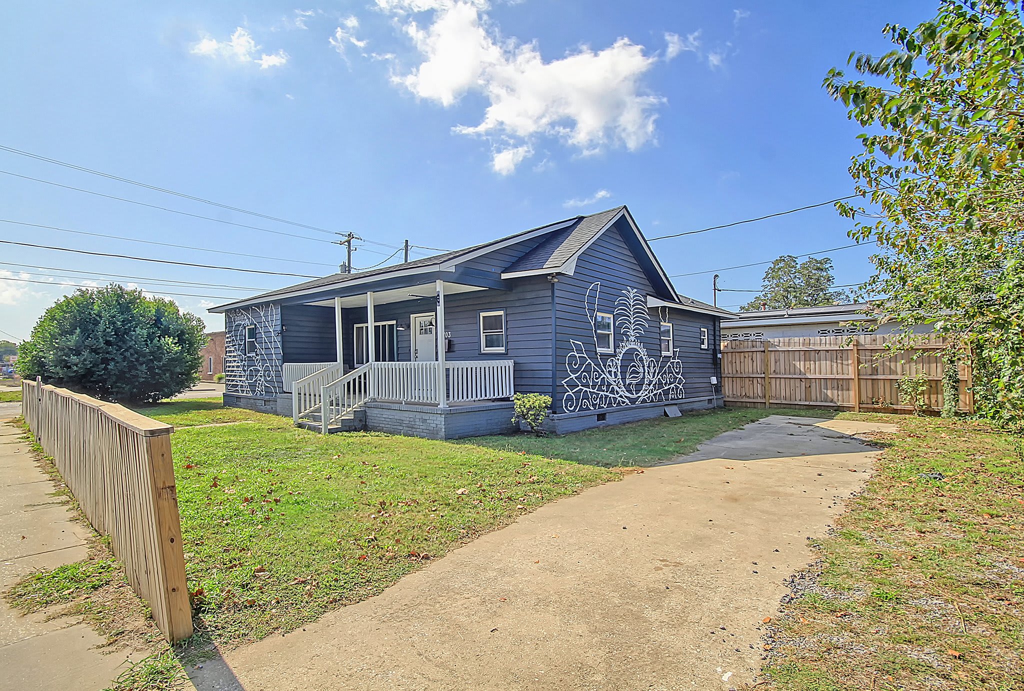 Close to Downtown Charleston! 4 Bed Retreat — North Charleston, SC — vacation rental