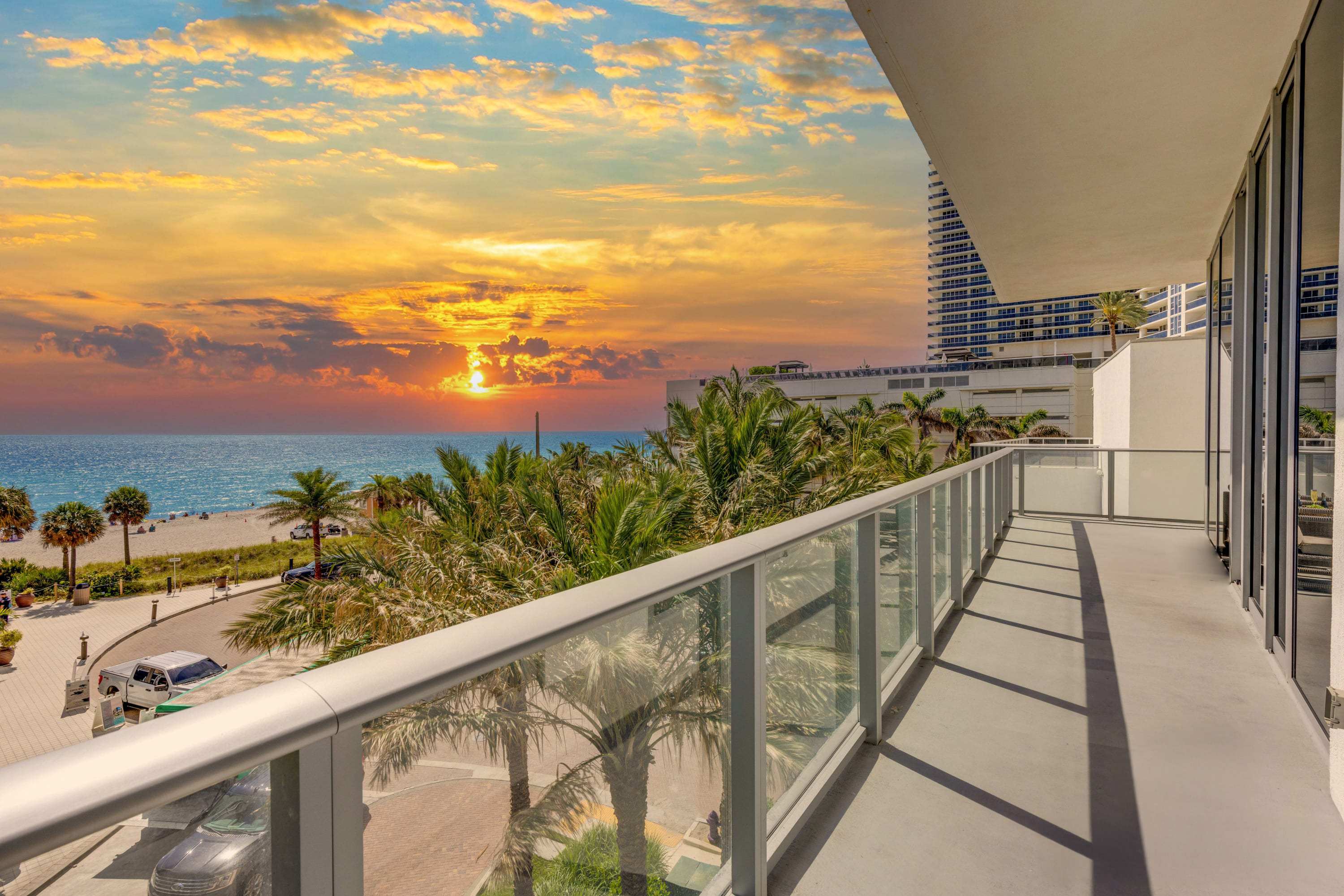 Ocean and Beach View Luxury, Pet-Friendly — Hollywood, FL — vacation rental