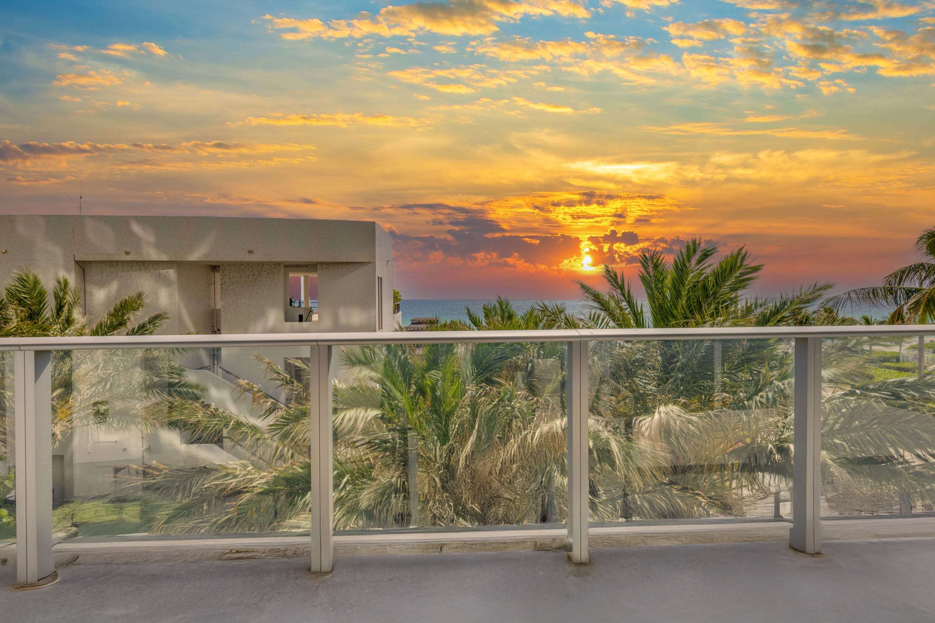 Beach view Luxury: Amazing Pool, Resort Amenities