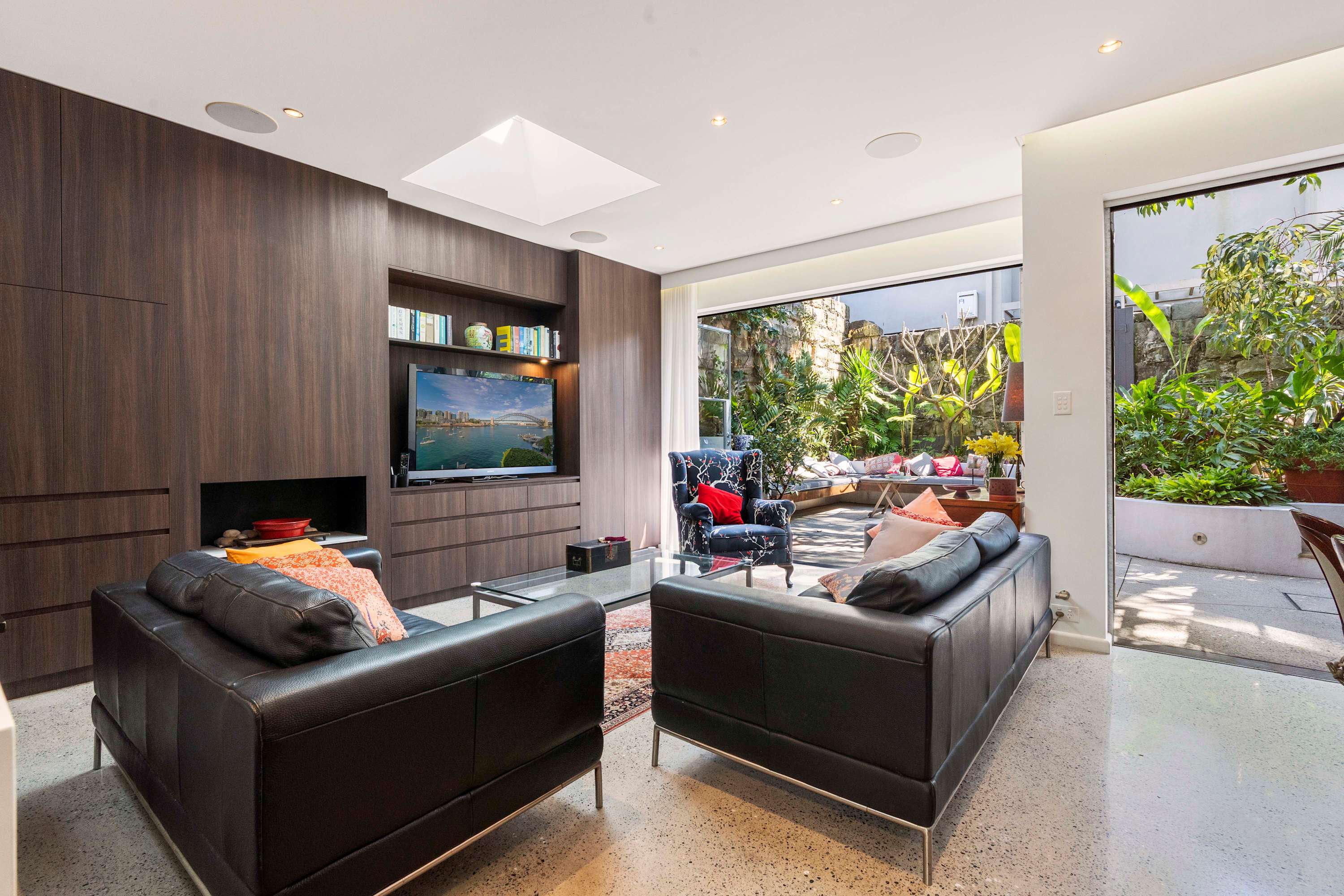 Stylish Cottage Retreat - Photo 1