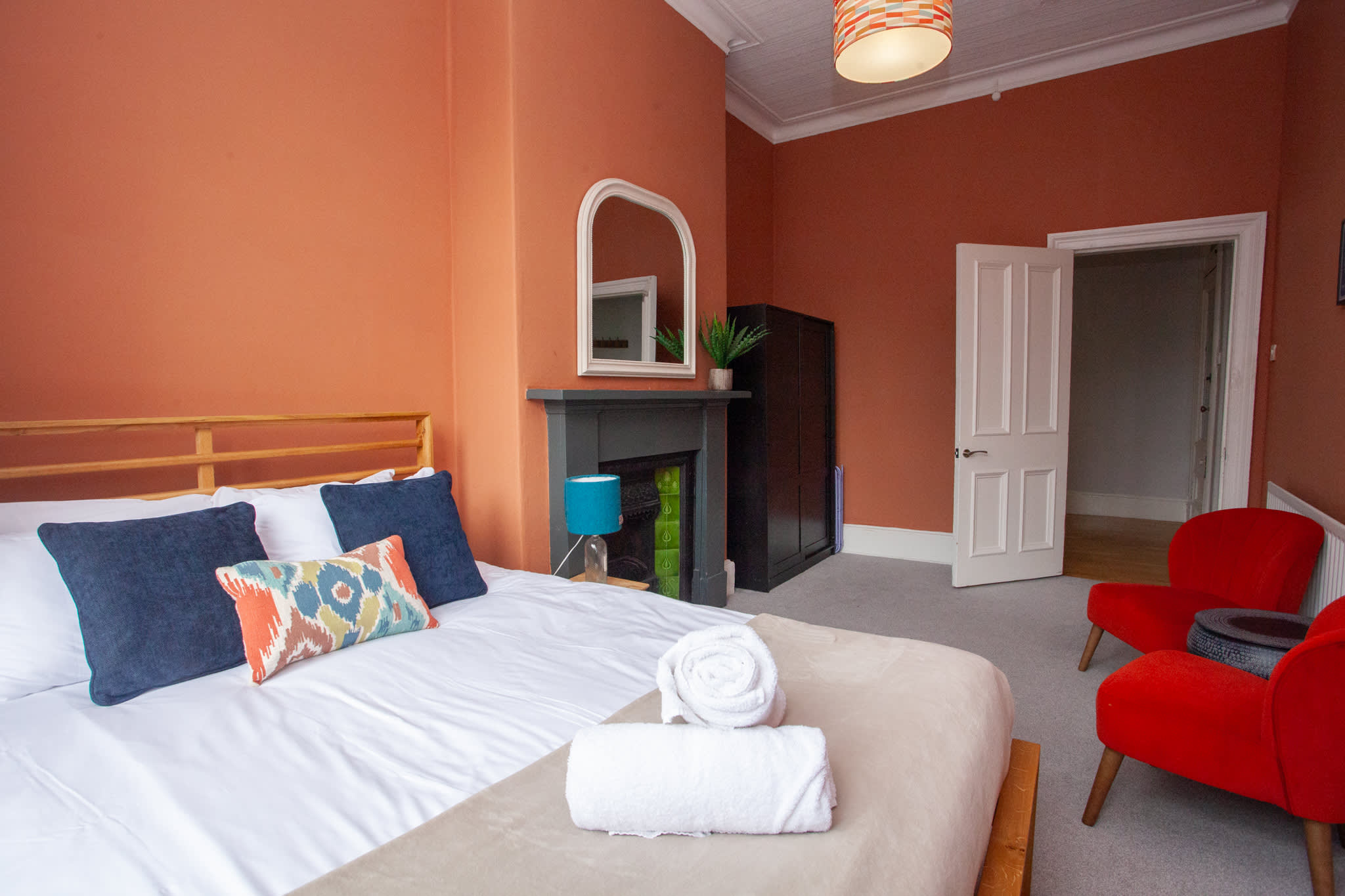 Bright and Spacious Flat in Trendy Finnieston in 964 Sauchiehall Street G3 7TH - Property image 27 - VivreStays