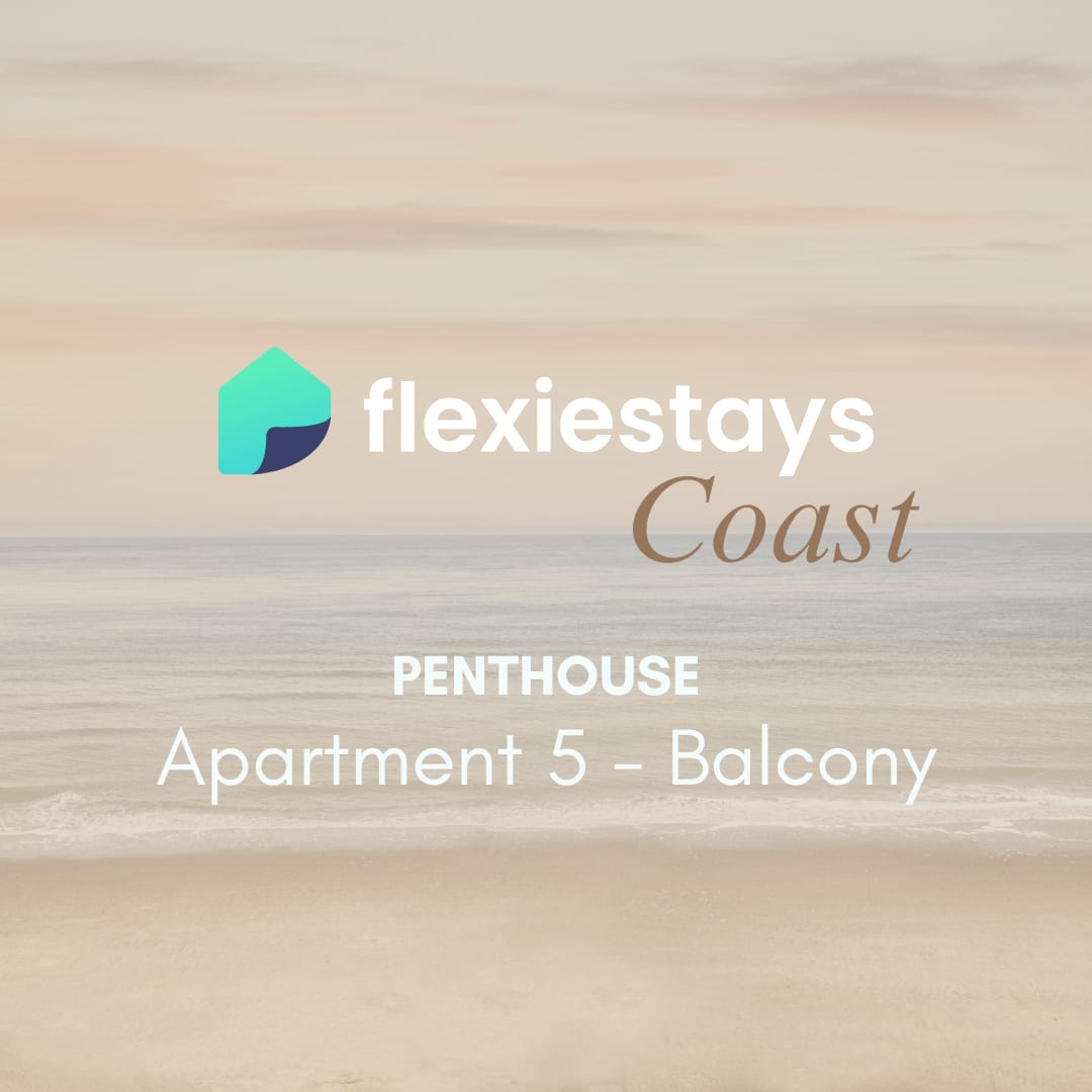 Homely Penthouse w/ Balcony, Free Parking & Wi-Fi