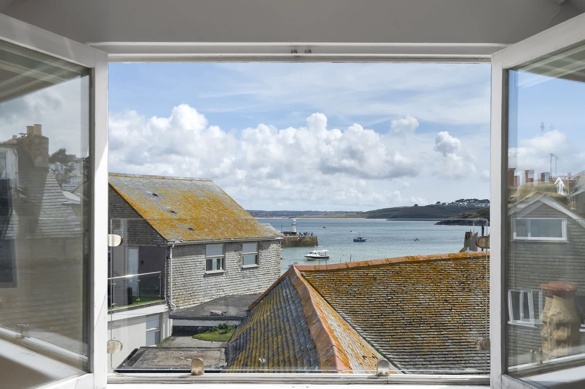 Cosy Fisherman's Cottage, Seconds from Waterfront — St Ives, England — vacation rental
