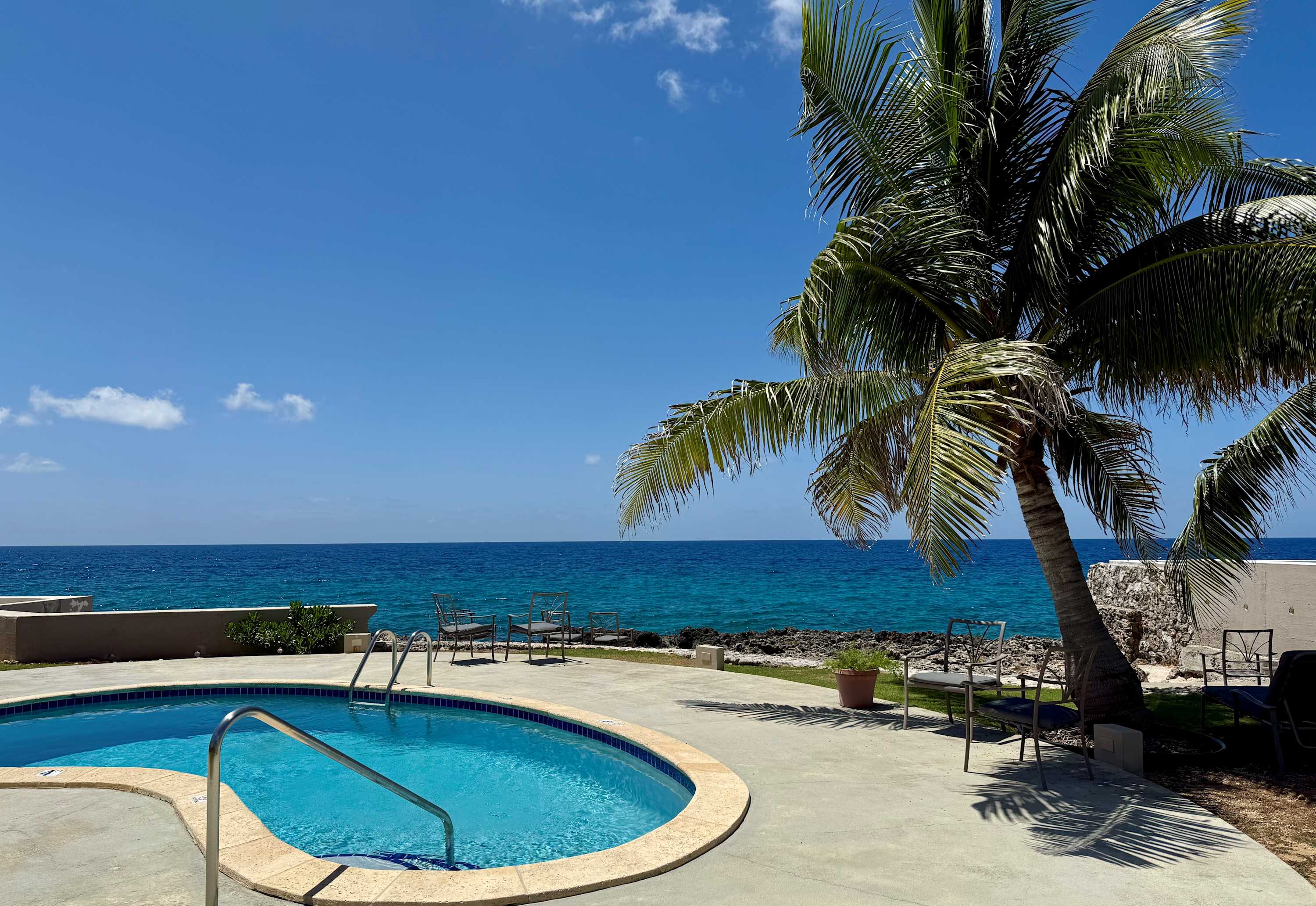 Dive into Paradise - 1-BR in West Bay! — West Bay, West Bay — vacation rental