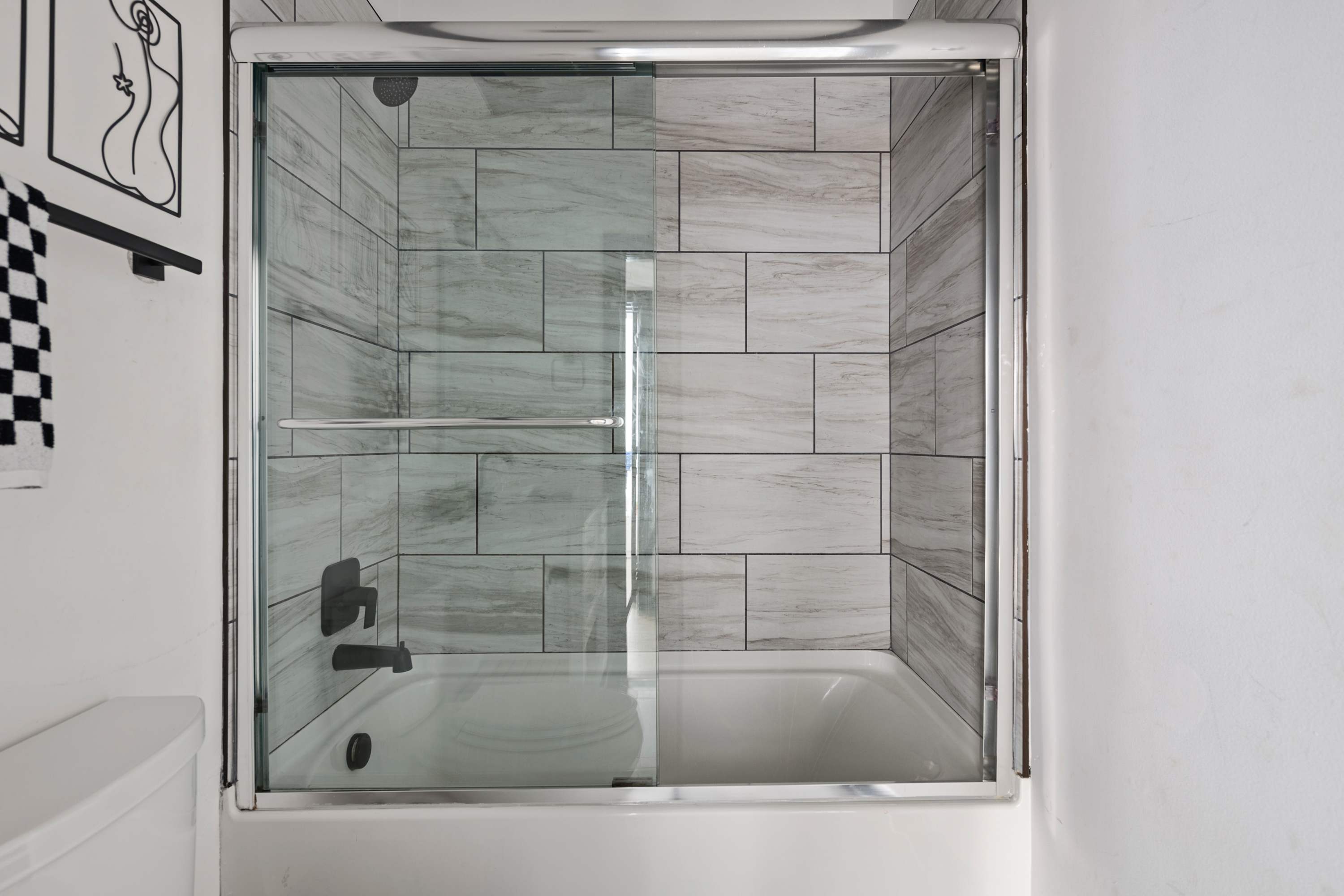 Bathroom #2: Full bath
