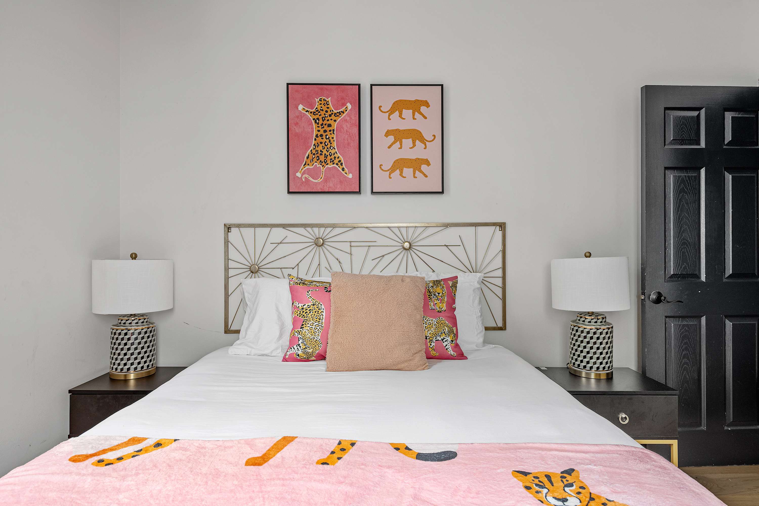 Bedroom #3: Queen Bed