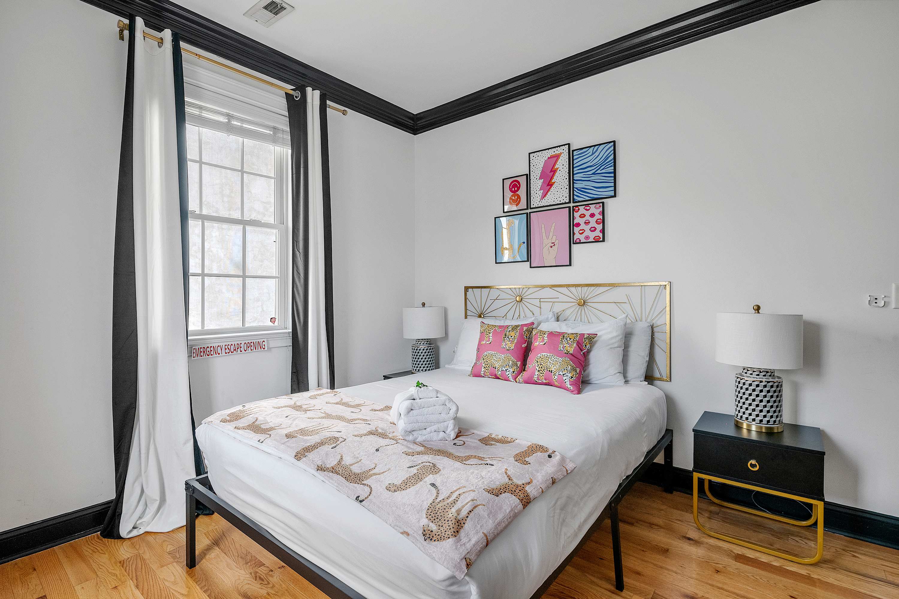 Bedroom #4: Queen Bed
