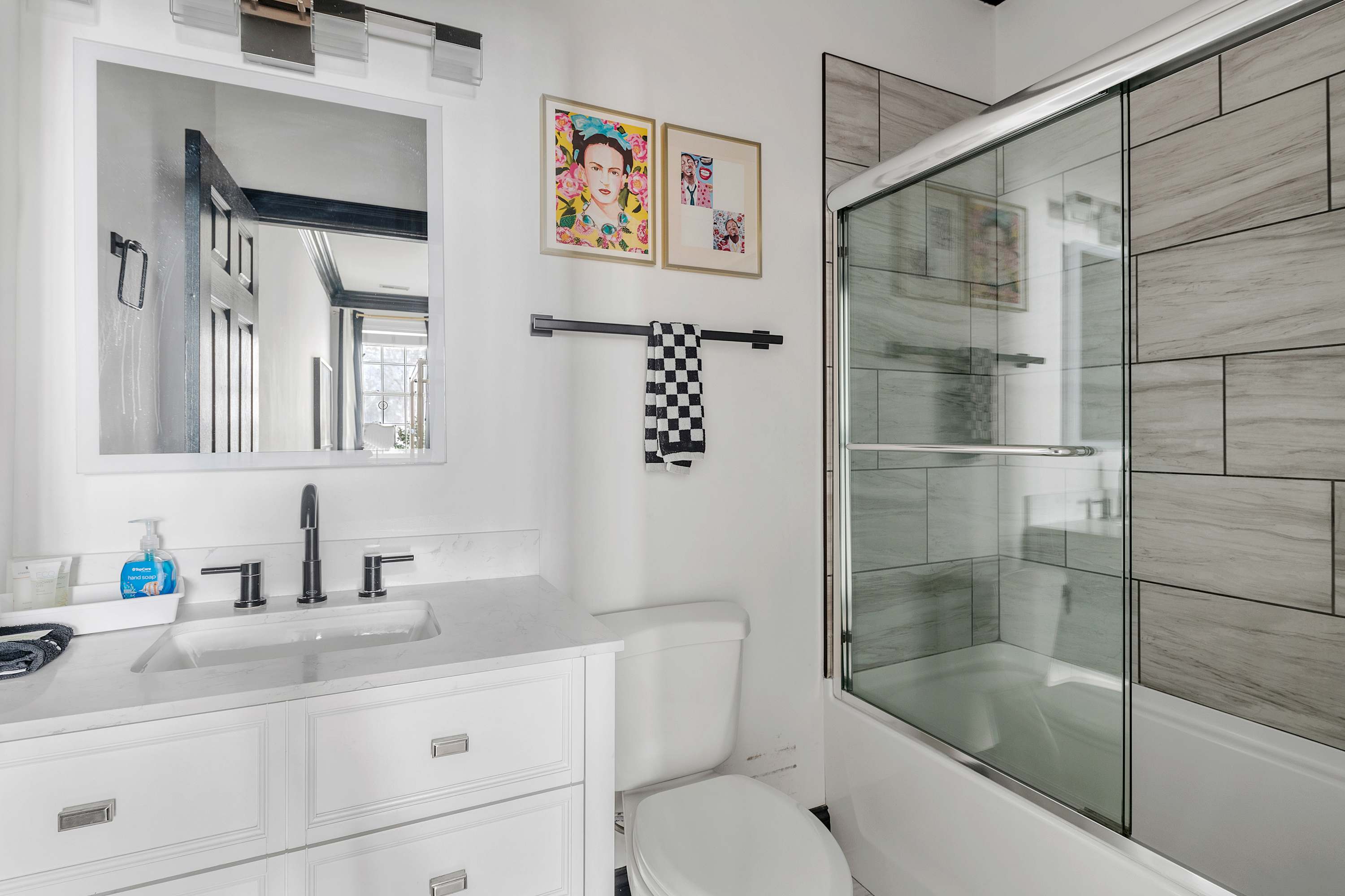 Bathroom #3: Full bath