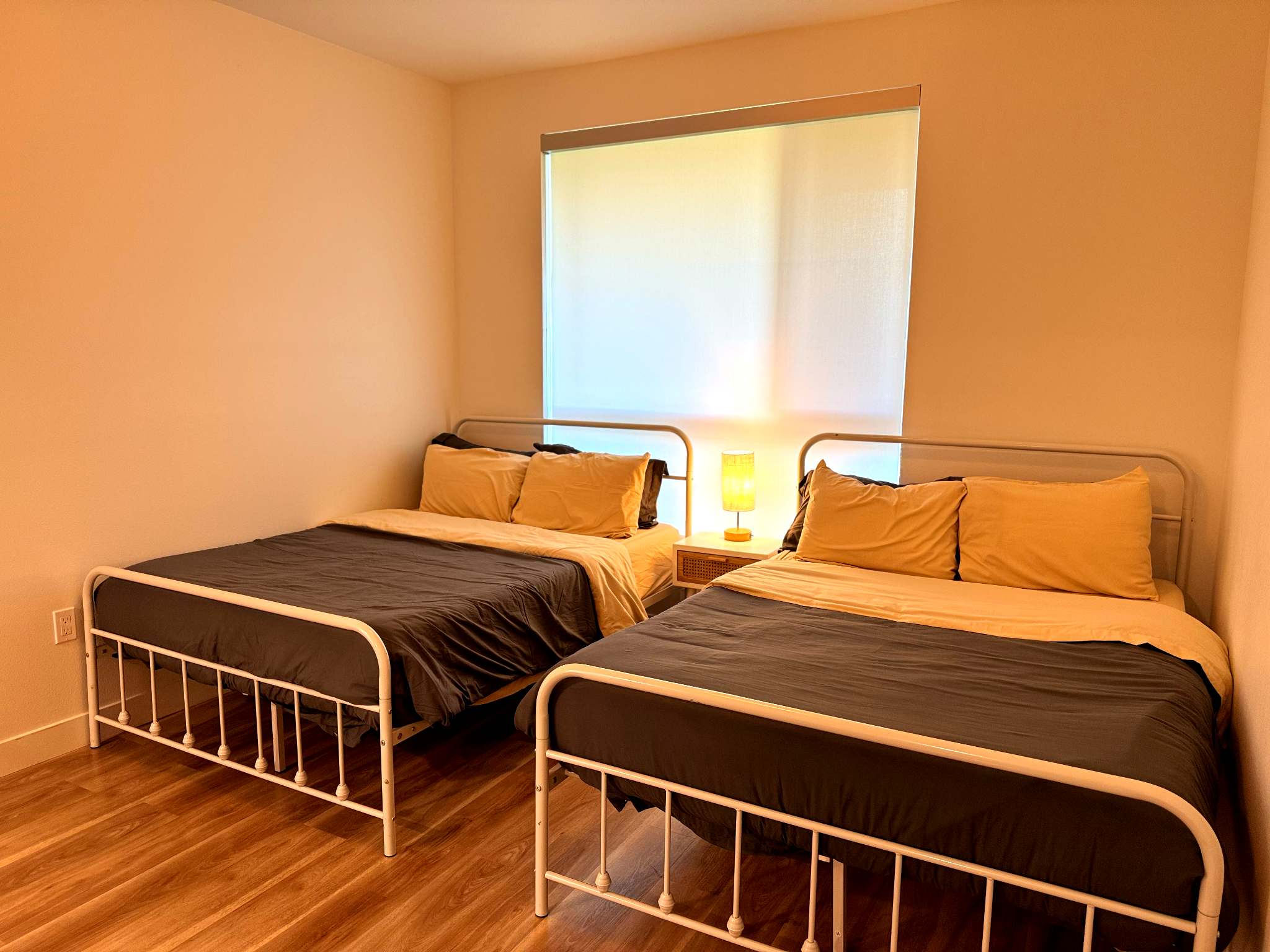 Luxury Apartment 10 Min to Disneyland | Pool & Gym