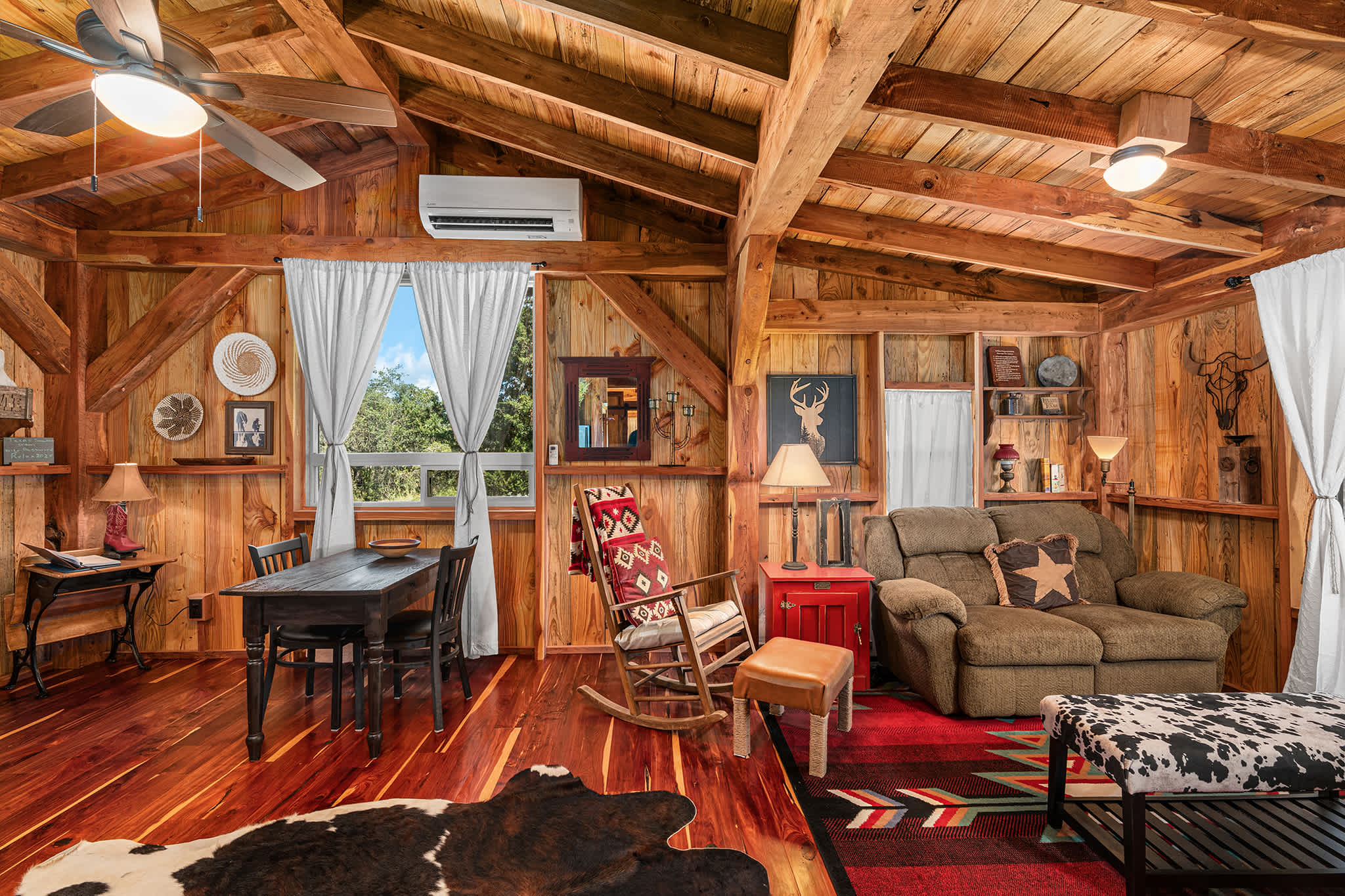 Texas Saw Mill (Cabin #1) - Hot Tub & 10 Mins to Main St — Fredericksburg, TX — vacation rental