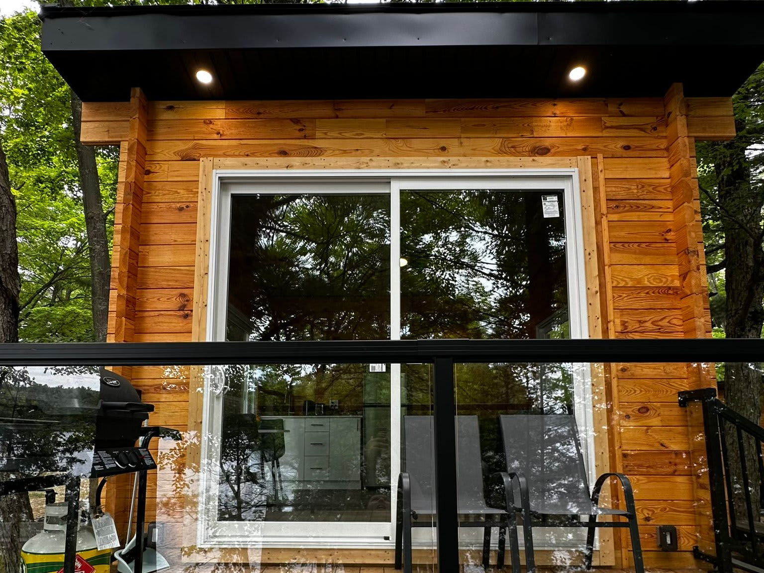 Unique 1-Bedroom Eco Log Cabin in Parry Sound #106