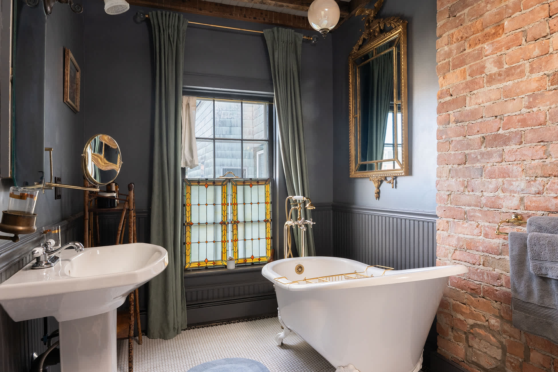 The Mulford Alden House - Historic Hudson Luxury